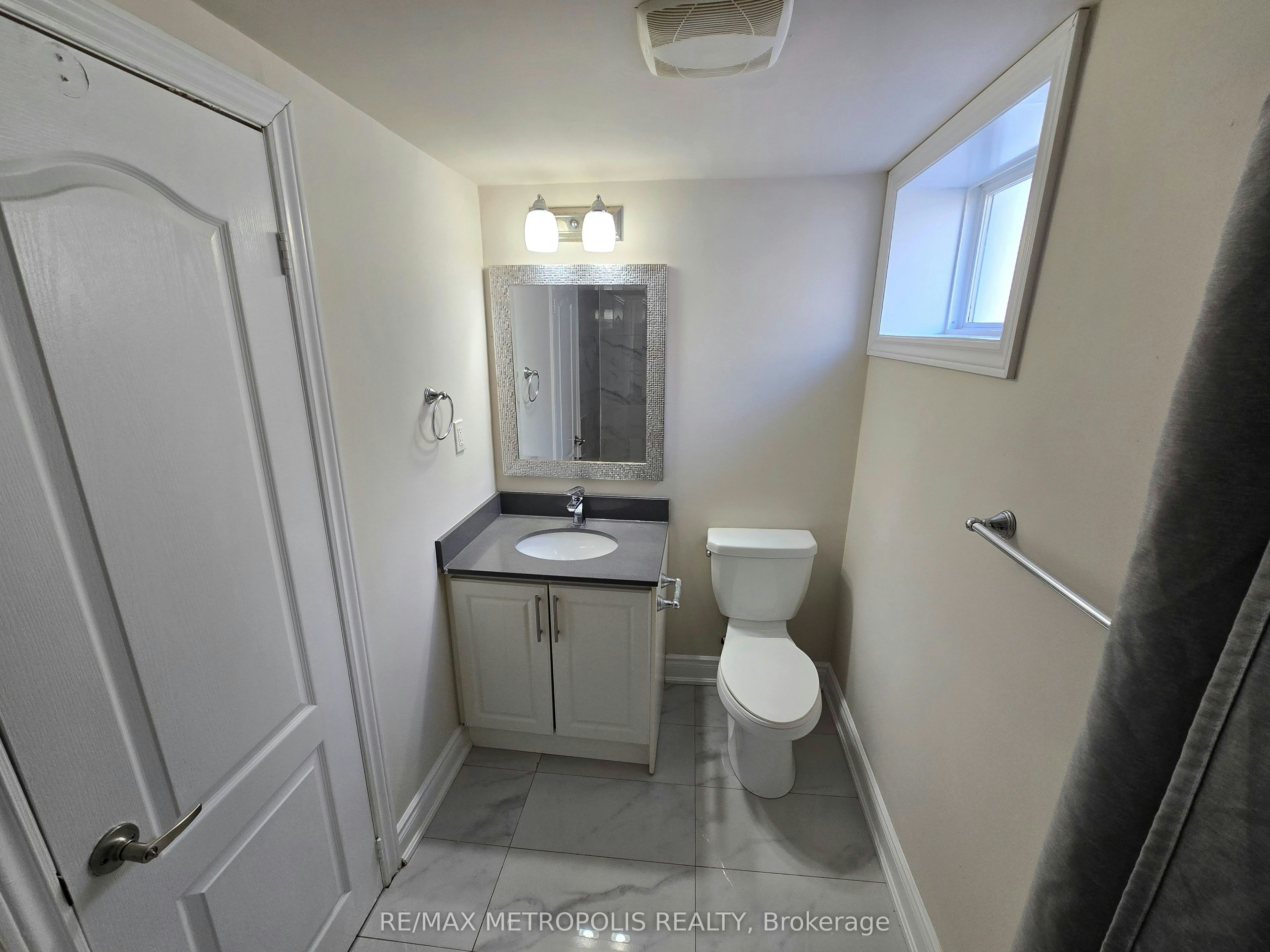 BSMT-238 Toronto Avenue, Oshawa, ON, L1H 3C1 - 13