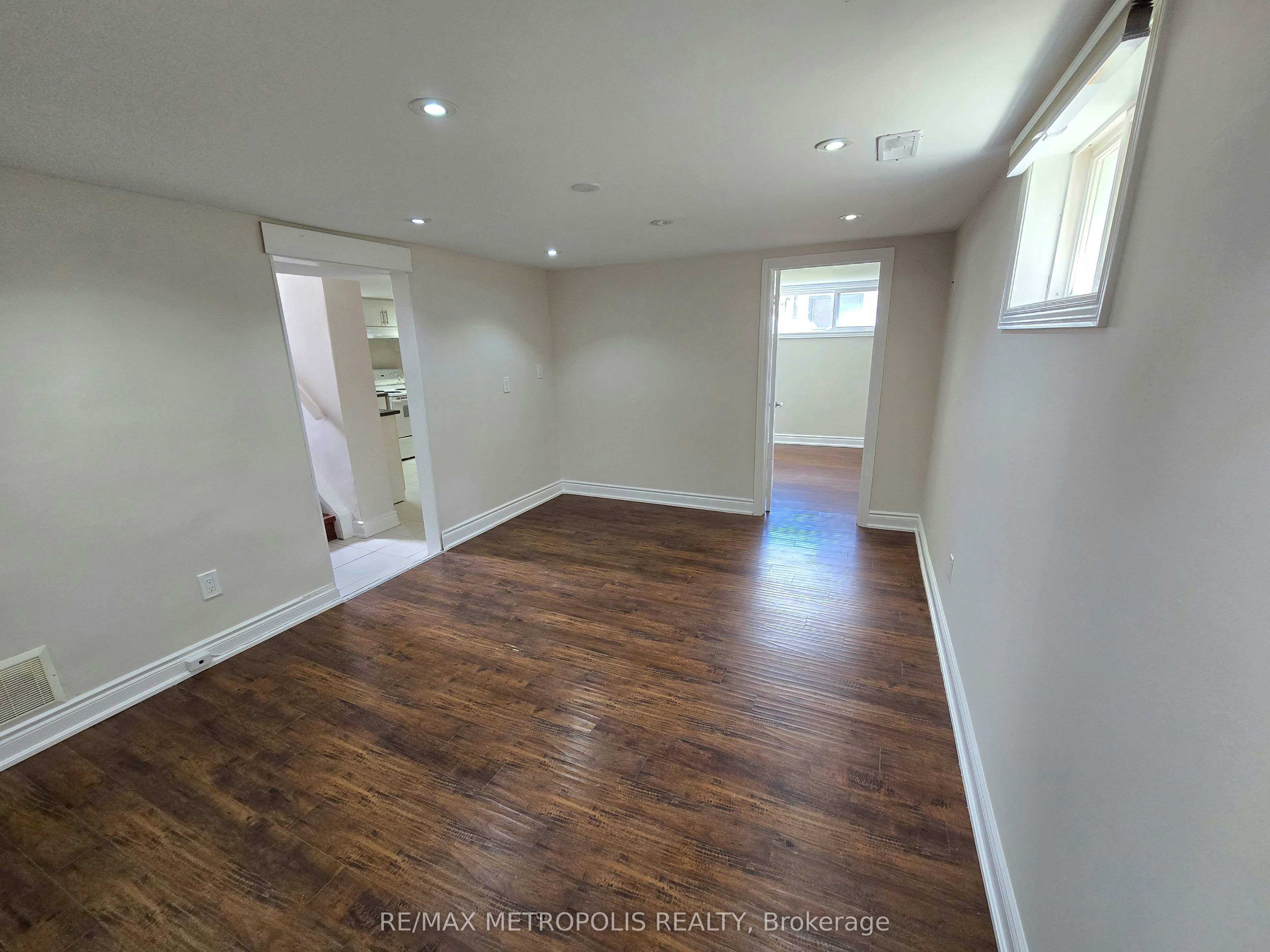 BSMT-238 Toronto Avenue, Oshawa, ON, L1H 3C1 - 8