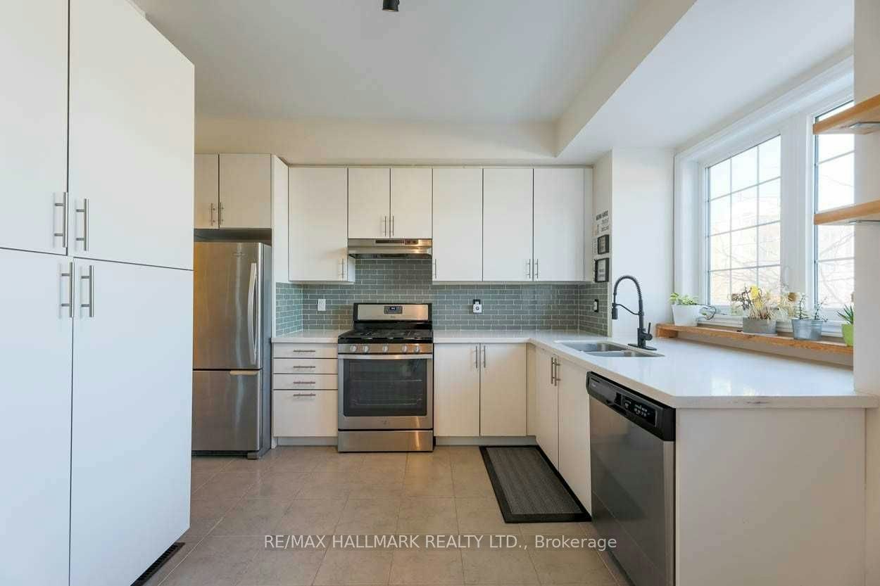3757A St Clair Avenue E, Toronto, ON, M1M 0C8 - 4