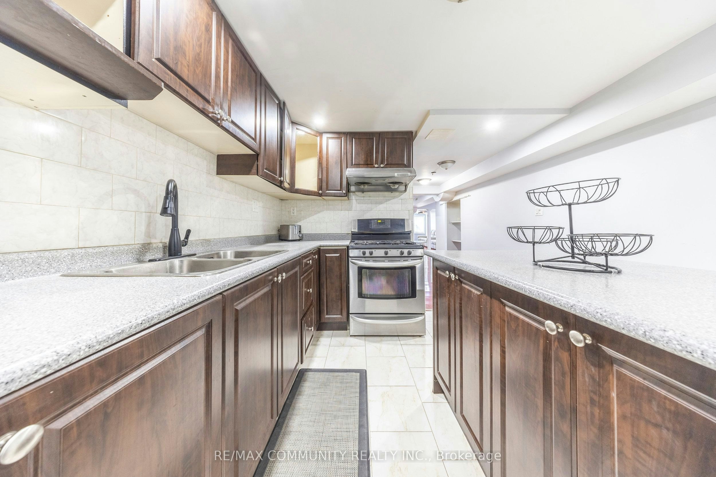 BSMT-72 Lampman Drive, Toronto, ON, M1E 5K9 - 7