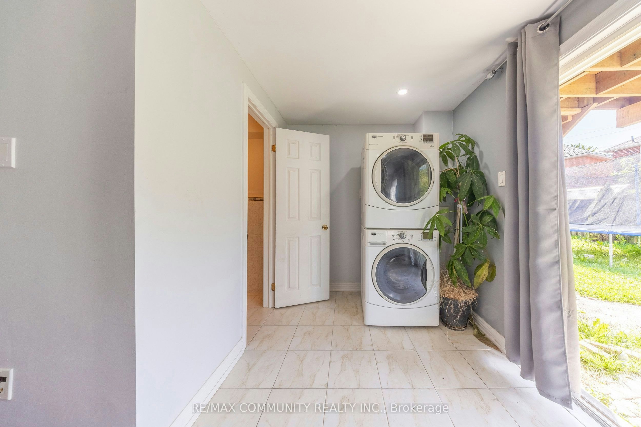 BSMT-72 Lampman Drive, Toronto, ON, M1E 5K9 - 22