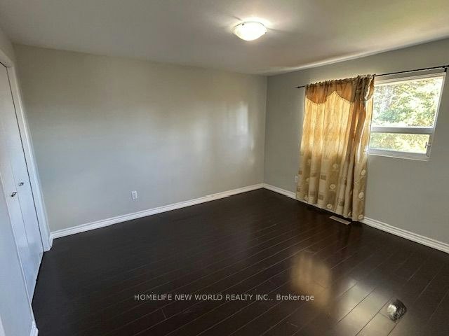 Main & 2nd Floors-31 Wellpark Boulevard, Toronto, ON, M1V 1B5 - 15