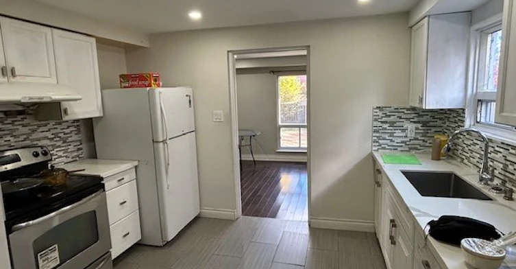 Main & 2nd Floors-31 Wellpark Boulevard, Toronto, ON, M1V 1B5 - 8