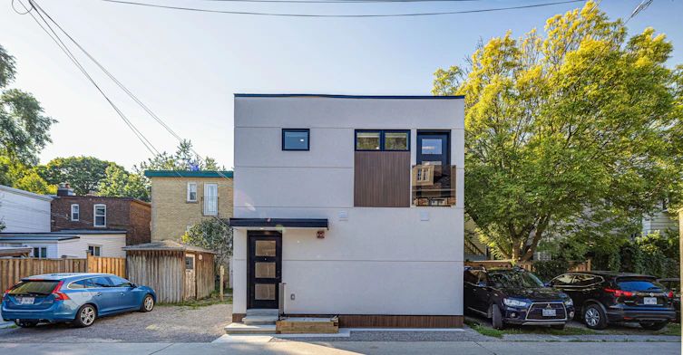 Lower-20 Kewbeach Avenue, Toronto, ON, M4L 1B7
