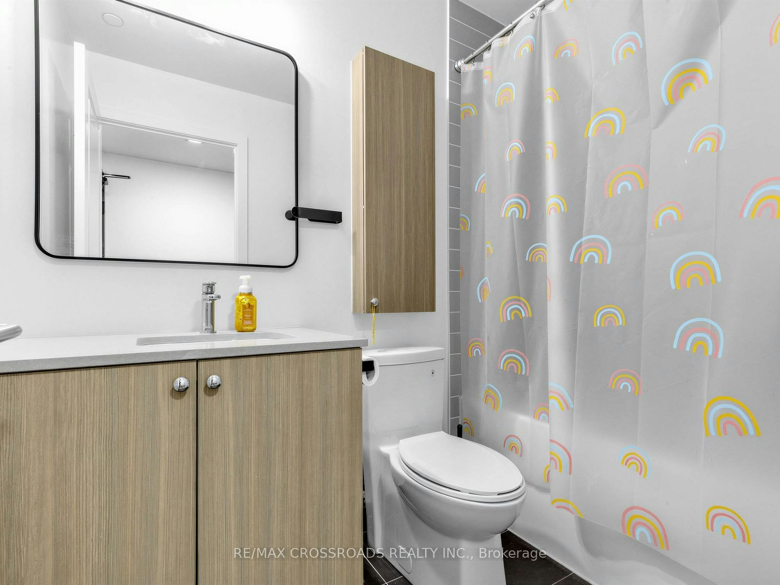 223-2799 Kingston Road, Toronto, ON, M1M 1N1 - 2