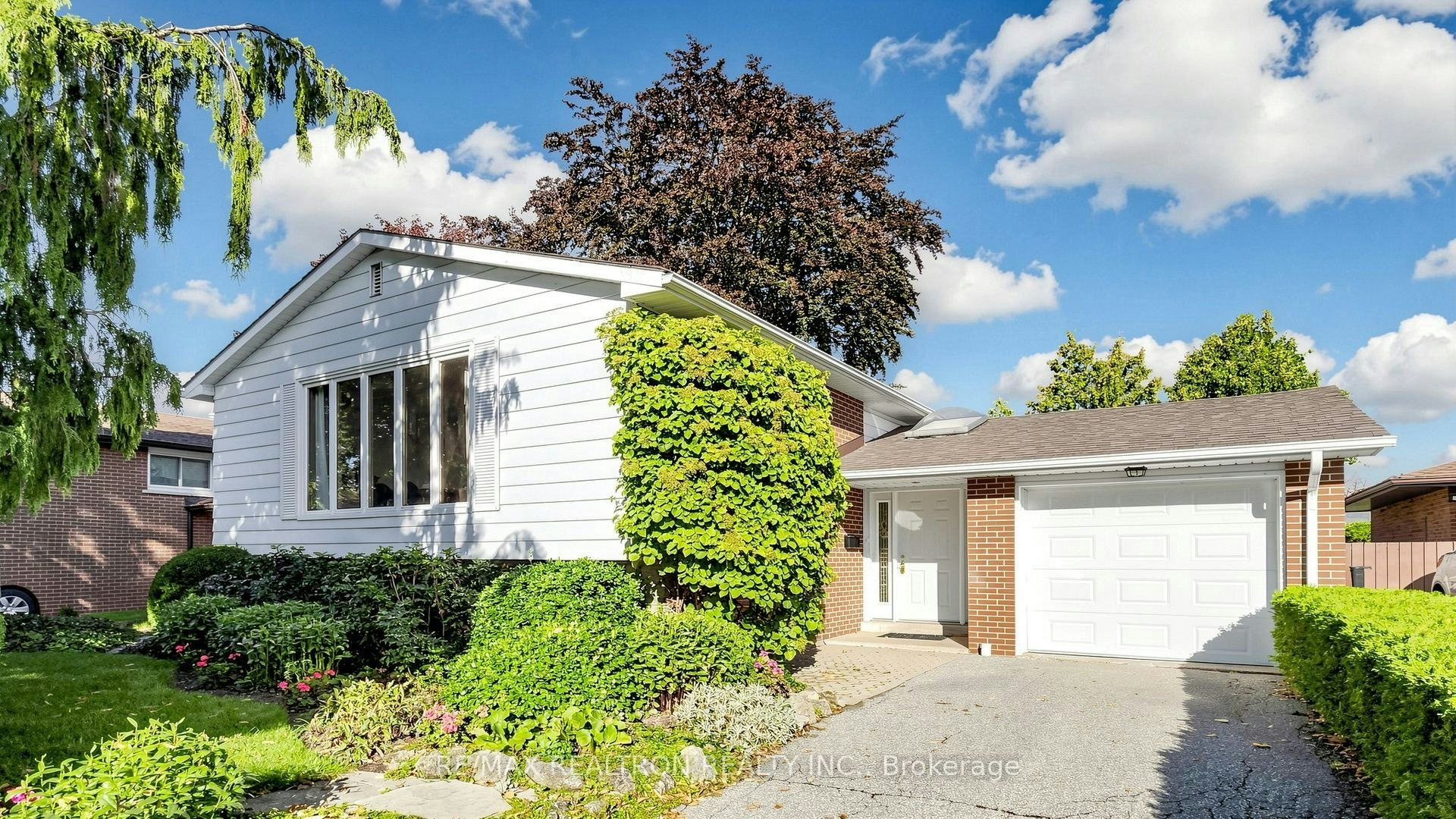 54 Dolly Varden Boulevard, Toronto, ON, M1H 2K4