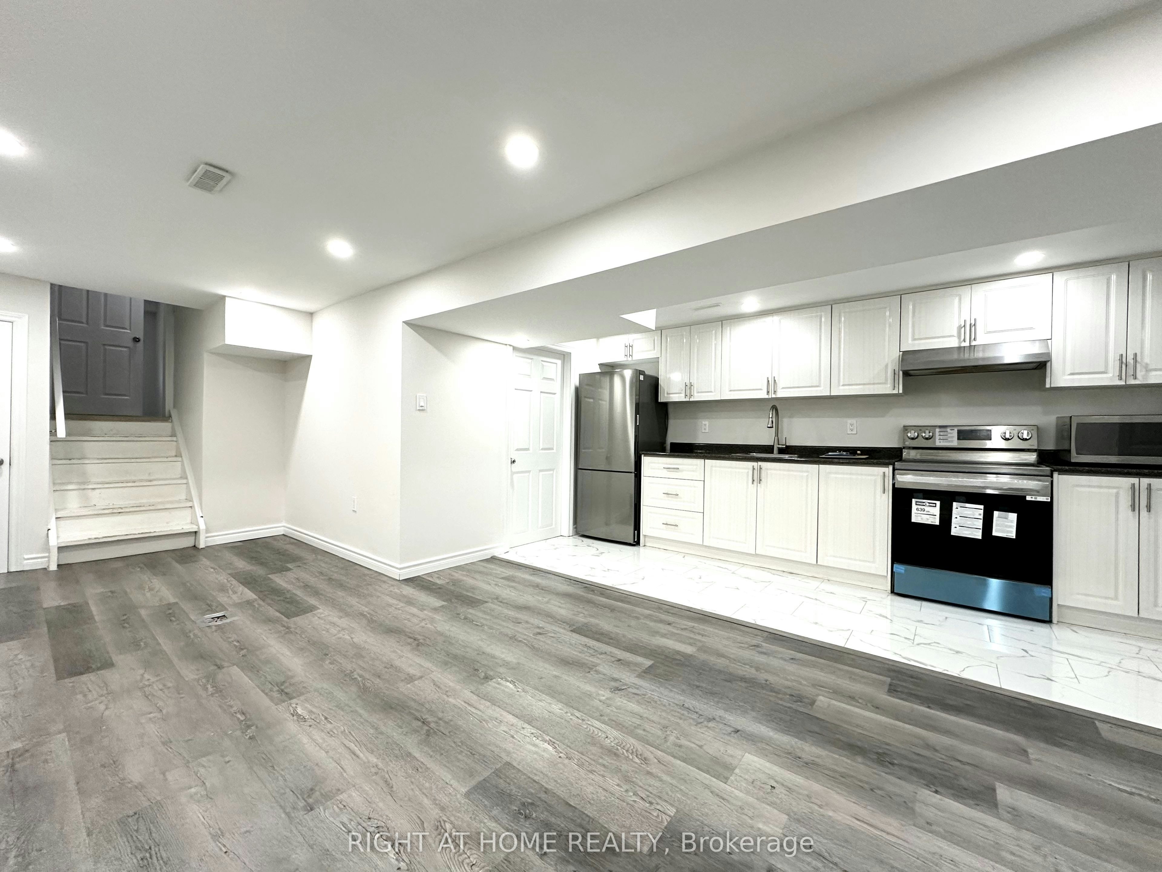 270 Coventry Court, Oshawa, ON, L1G 6H3