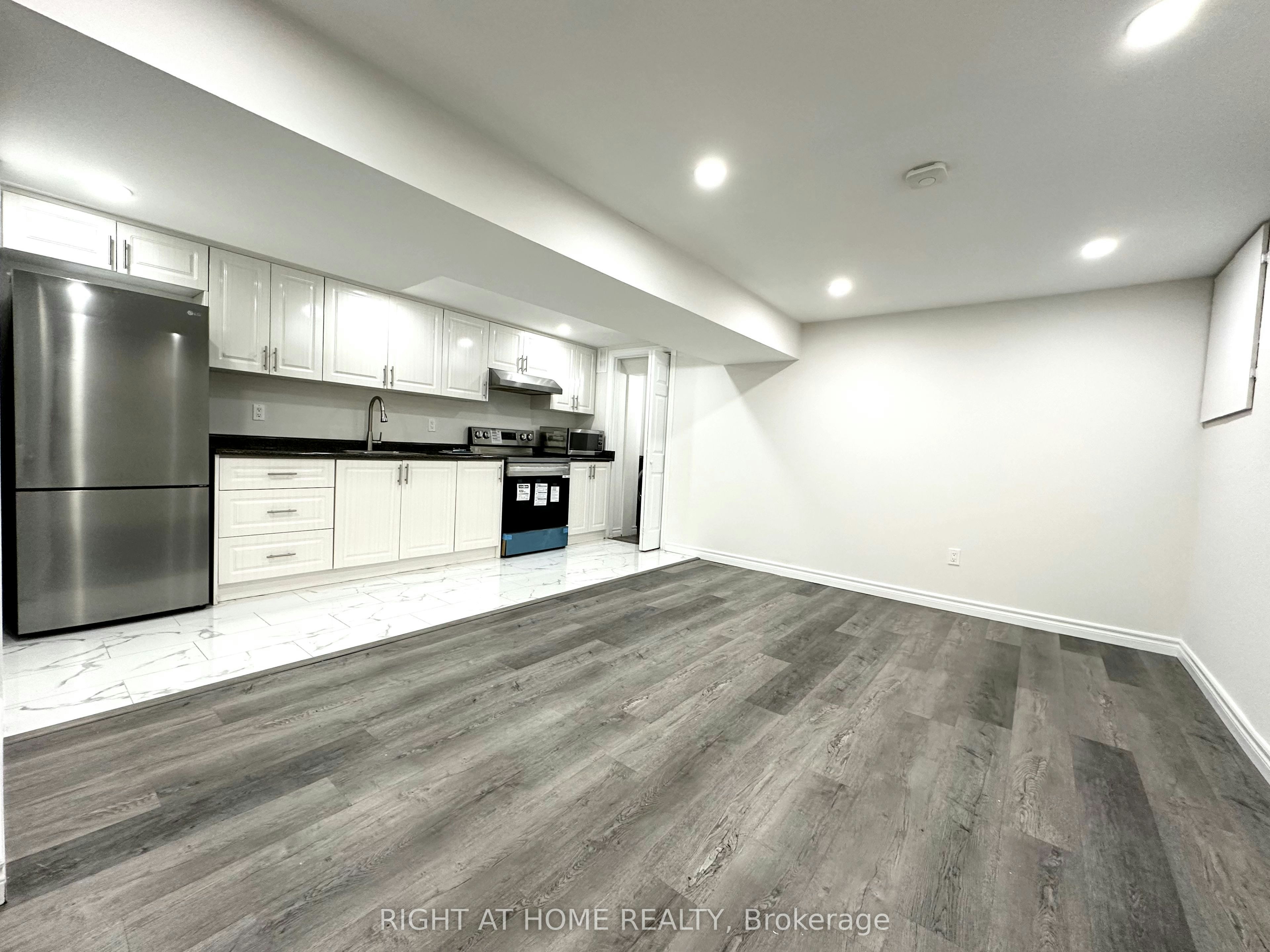270 Coventry Court, Oshawa, ON, L1G 6H3 - 6