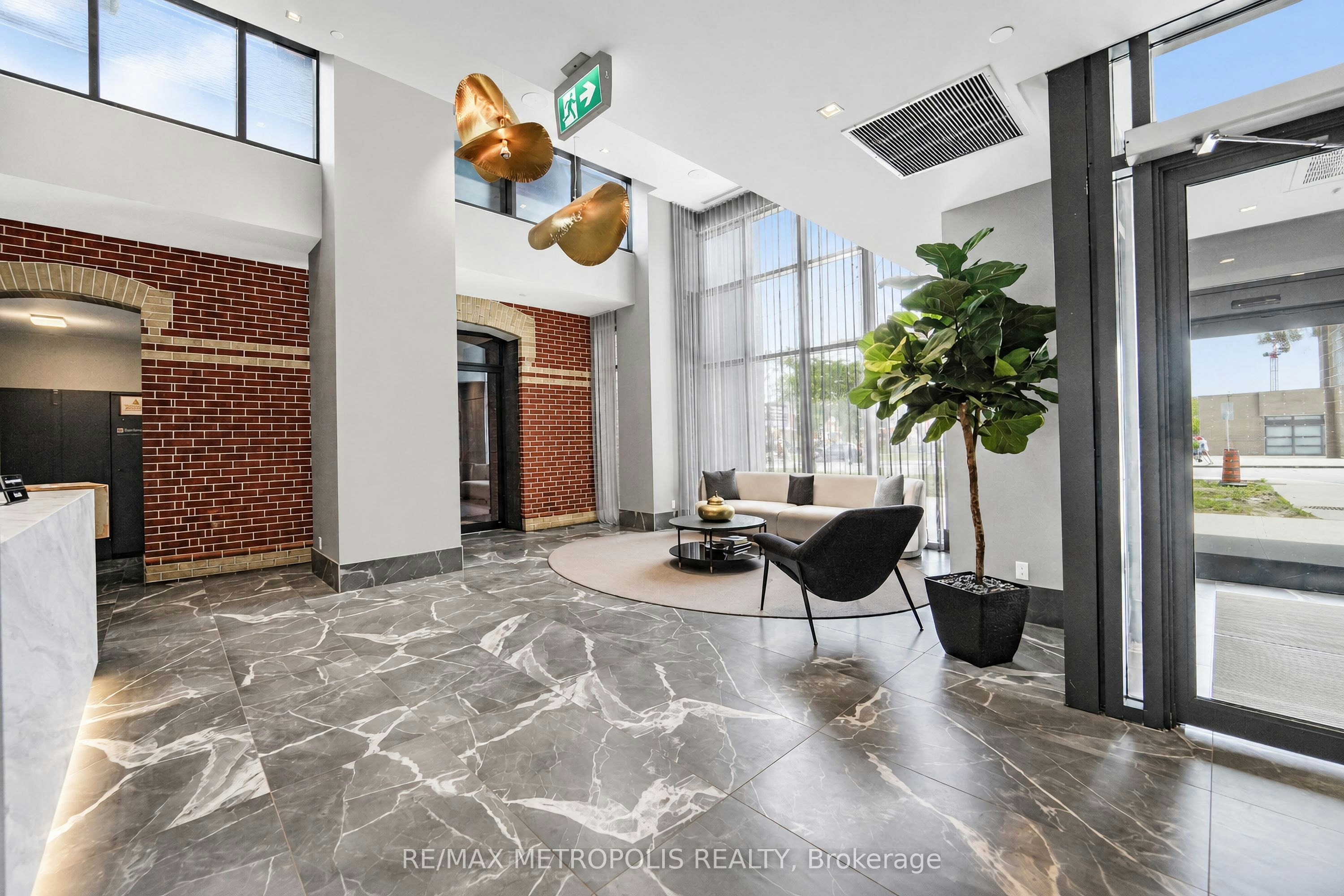421-286 Main Street, Toronto, ON, M4C 0B3 - 4