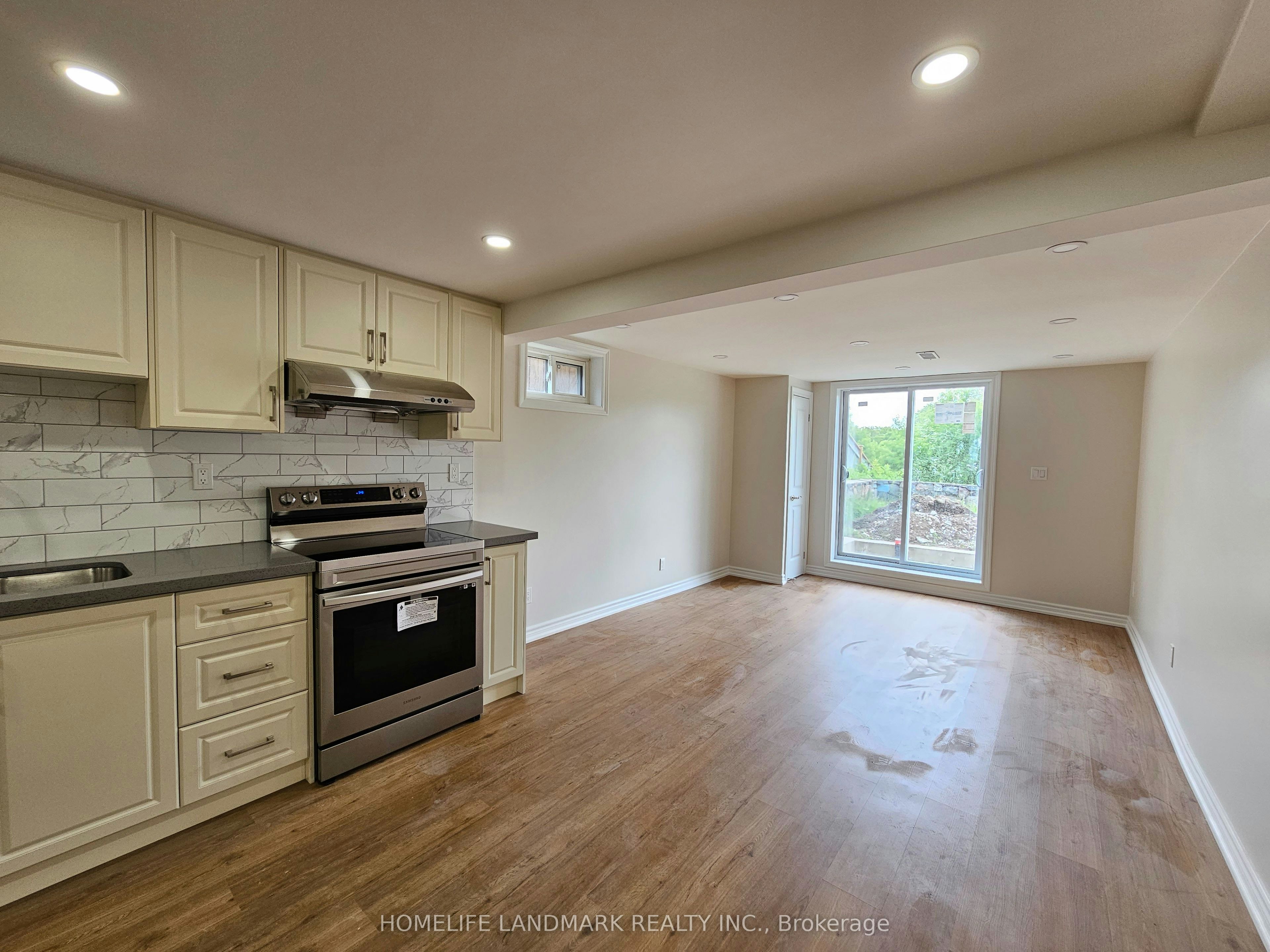 Lower-499 Tennyson Court, Oshawa, ON, L1H 3K8 - 10