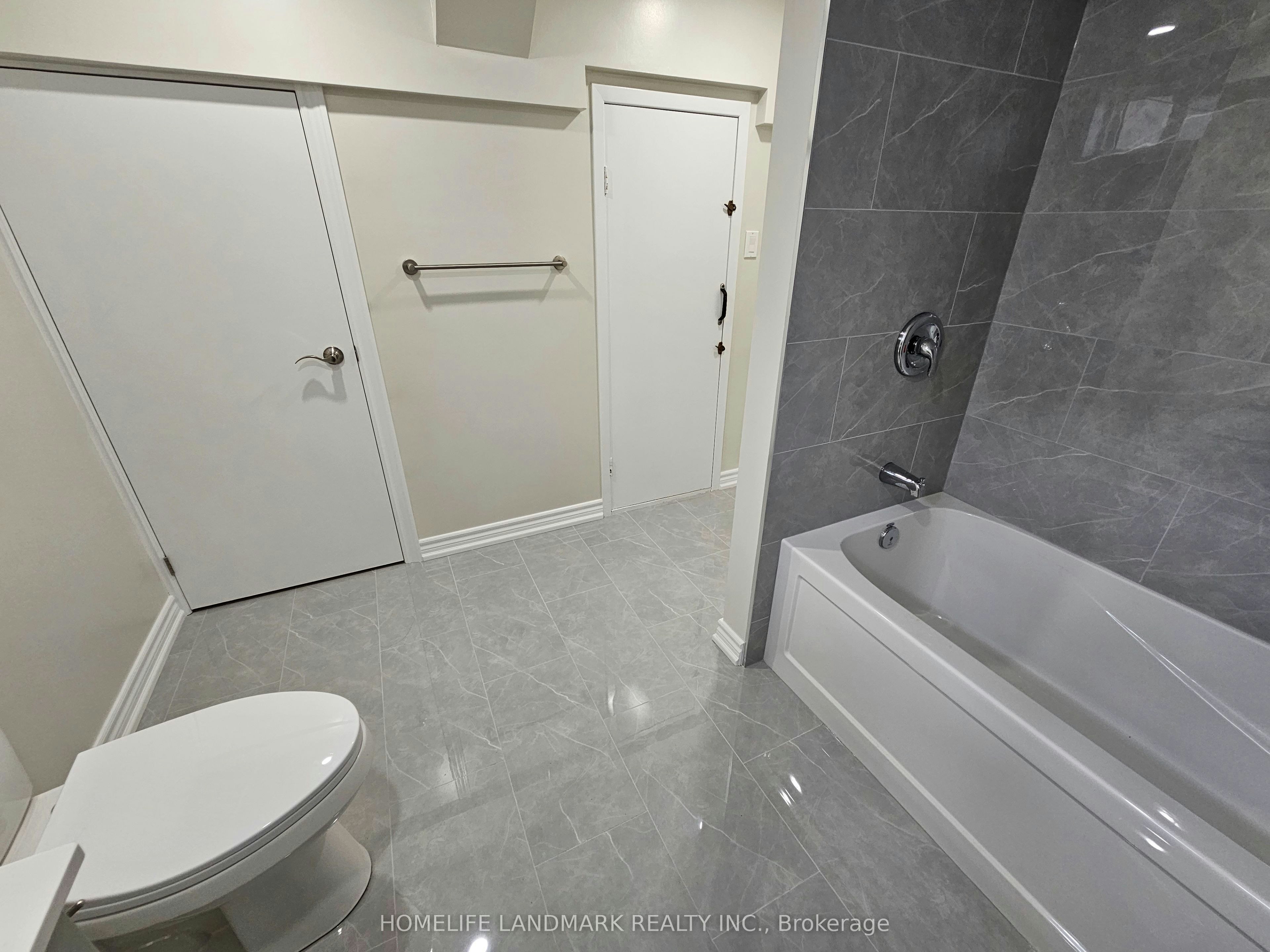 Lower-499 Tennyson Court, Oshawa, ON, L1H 3K8 - 4
