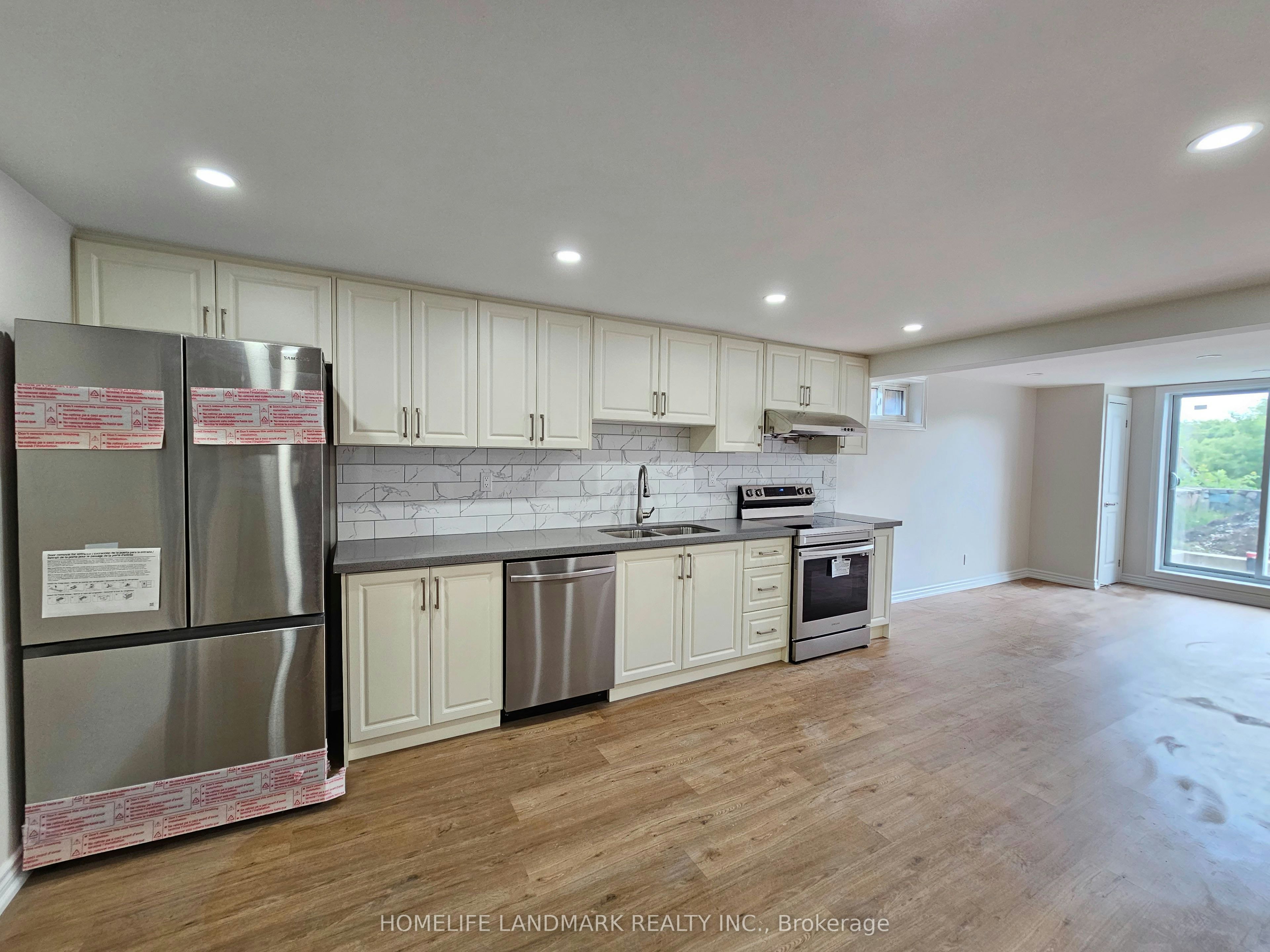 Lower-499 Tennyson Court, Oshawa, ON, L1H 3K8 - 6