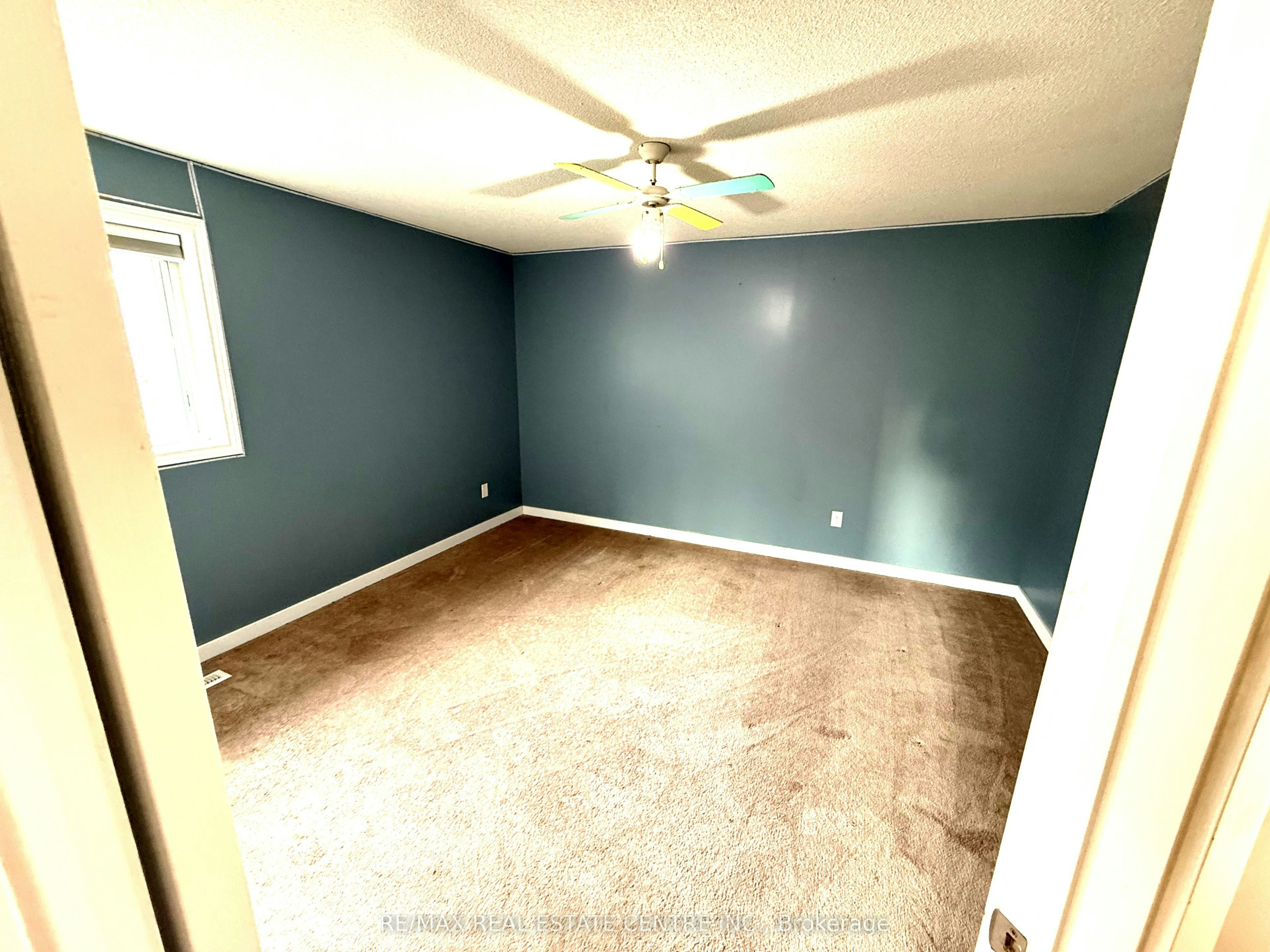 28 Mcivor Street, Whitby, ON, L1R 2L7 - 24