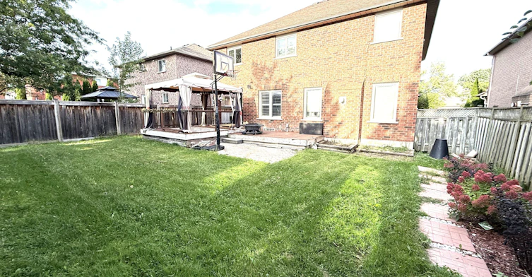 28 Mcivor Street, Whitby, ON, L1R 2L7 - 41