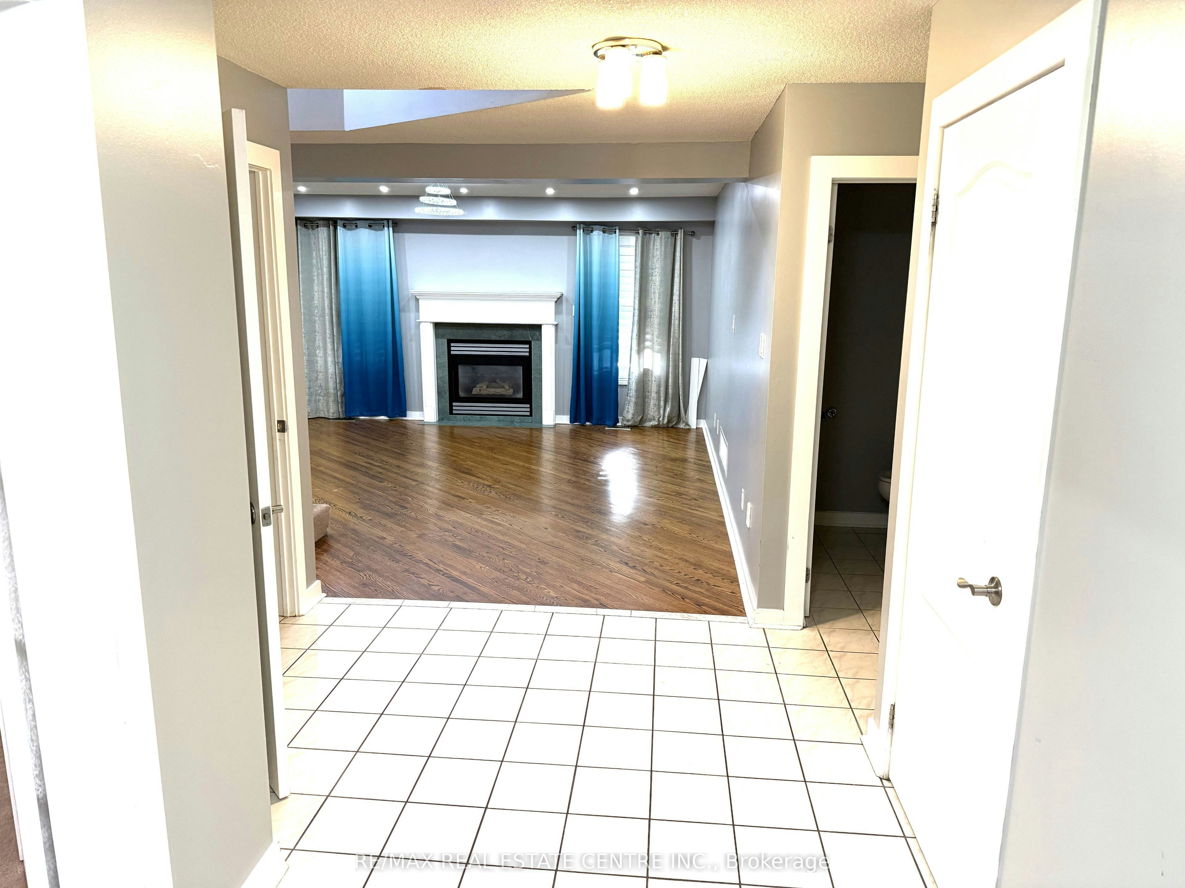 28 Mcivor Street, Whitby, ON, L1R 2L7 - 3