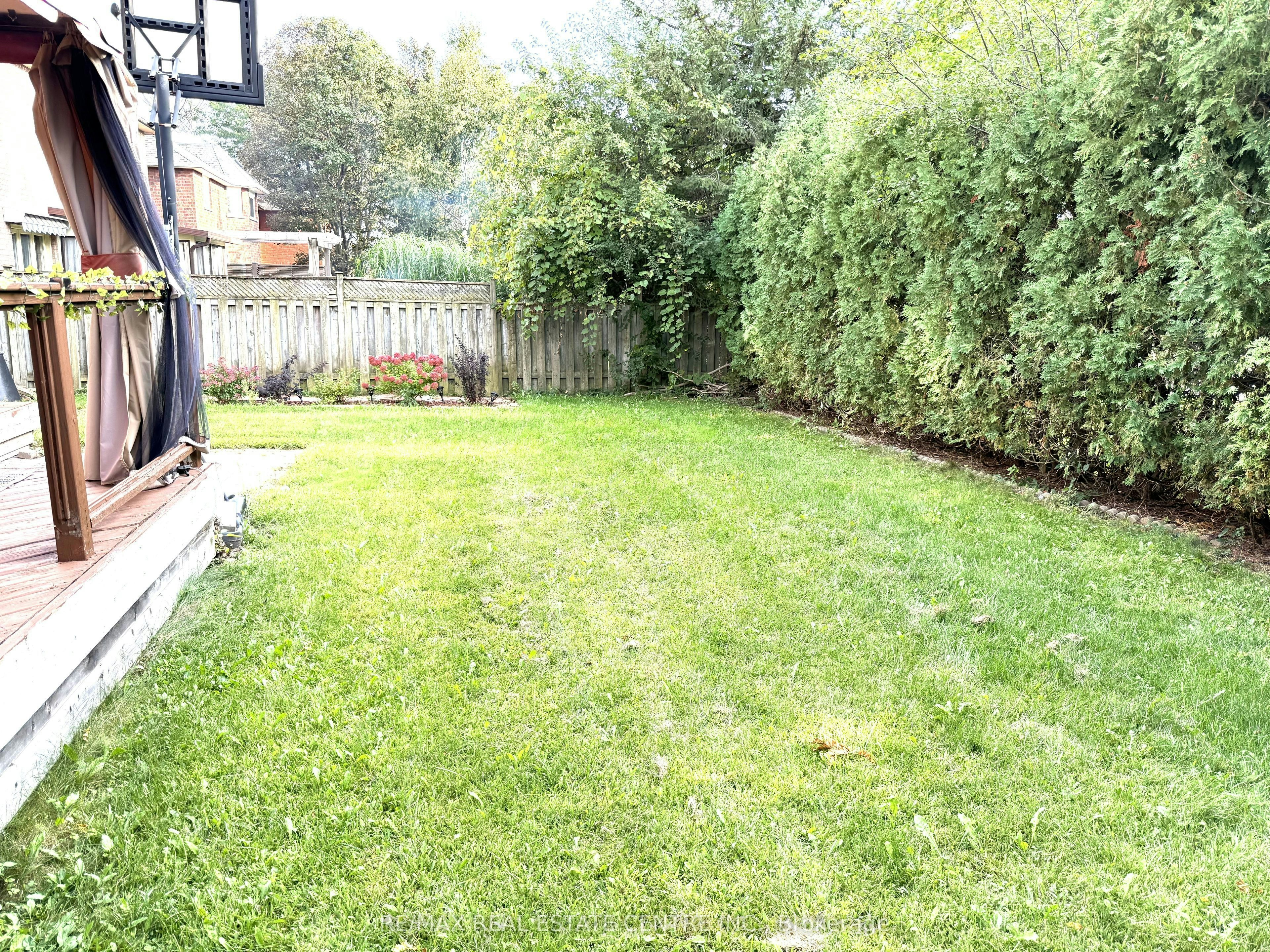 28 Mcivor Street, Whitby, ON, L1R 2L7 - 39