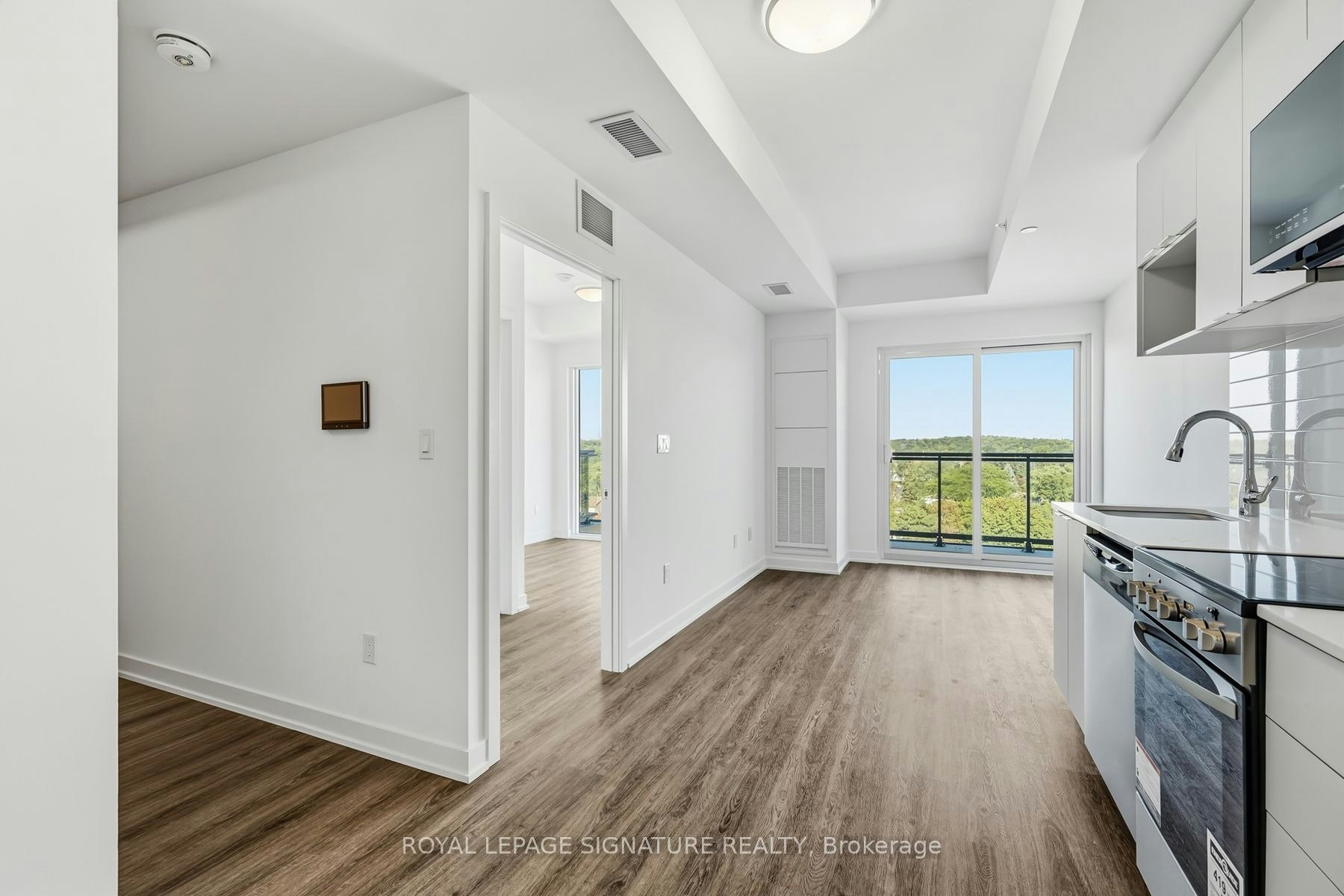 904-4569 Kingston Road, Toronto, ON, M1E 3S4