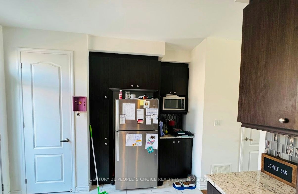 112 Cleanside Road, Toronto, ON, M1L 0J3 - 8