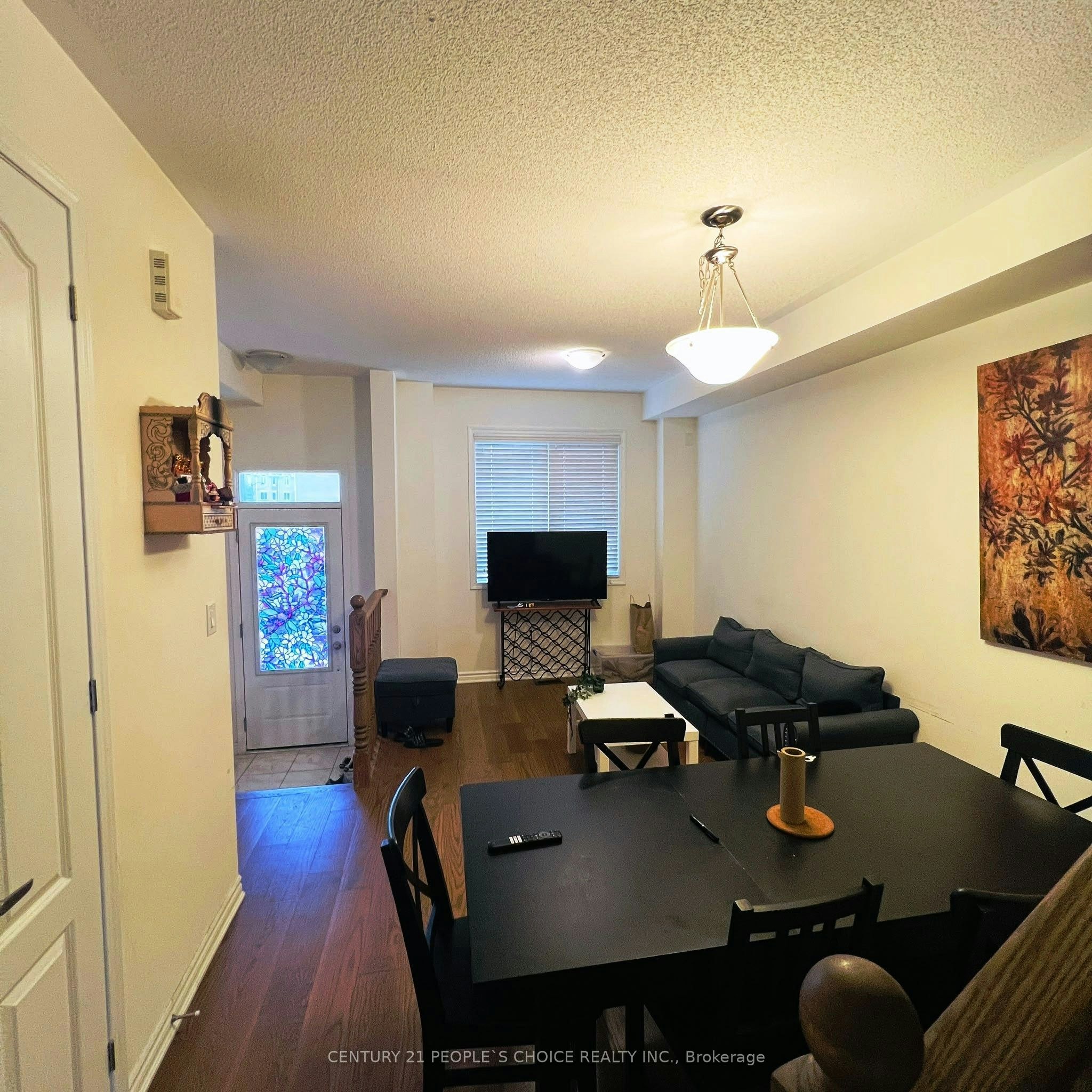 112 Cleanside Road, Toronto, ON, M1L 0J3 - 3