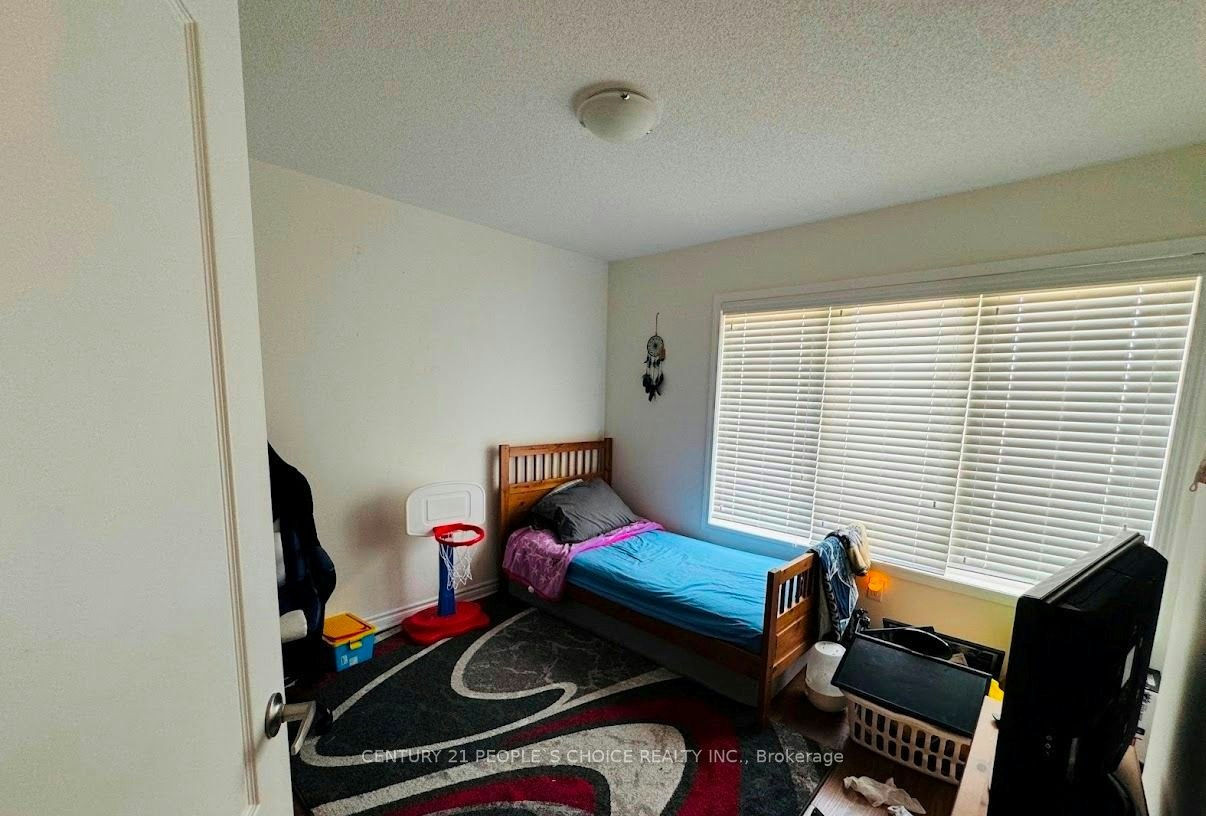 112 Cleanside Road, Toronto, ON, M1L 0J3 - 17