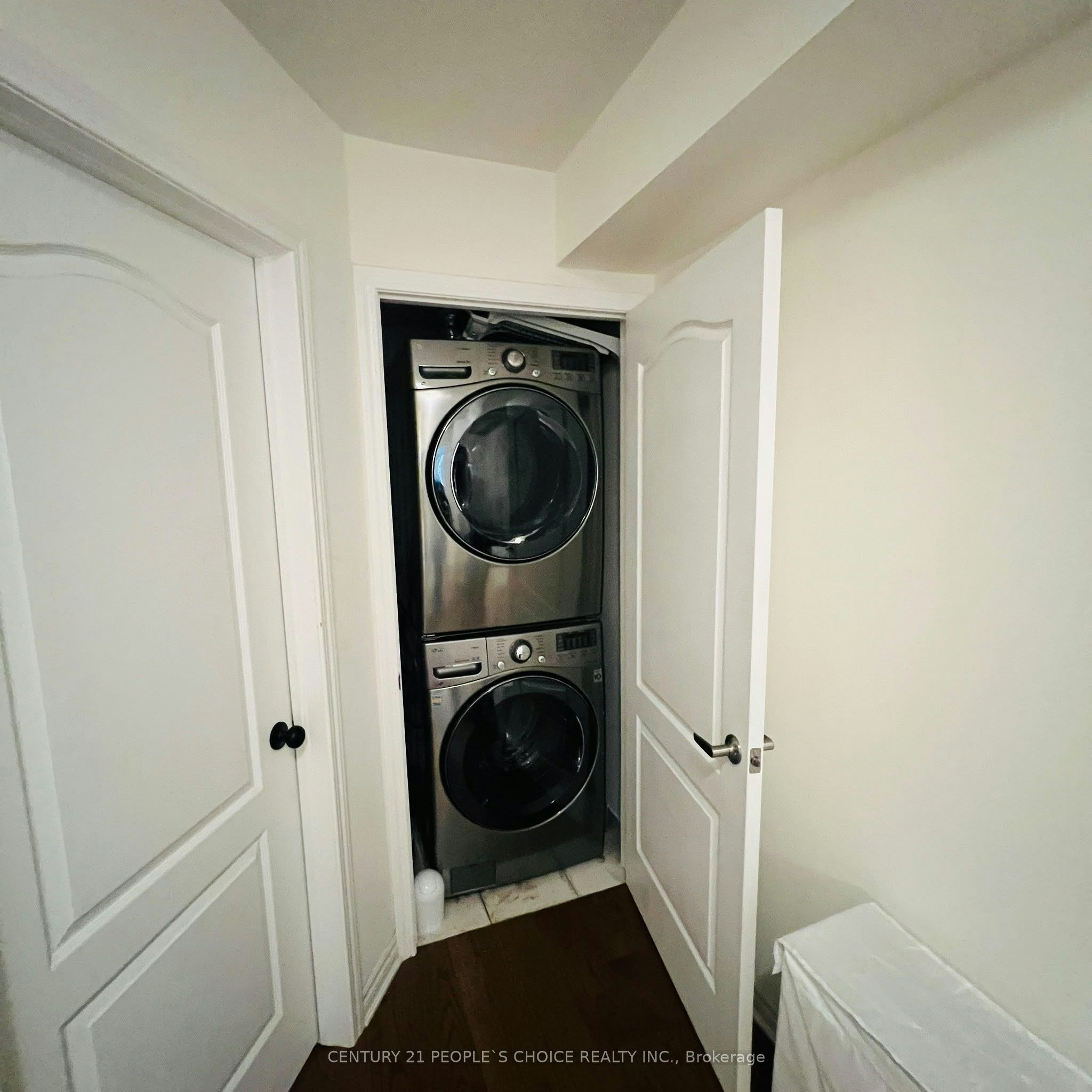 112 Cleanside Road, Toronto, ON, M1L 0J3 - 19