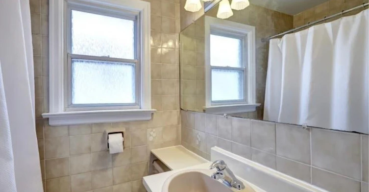 Main-3 Bexhill Avenue, Toronto, ON, M1L 3B3 - 11