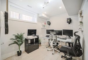 Bsmt-263 East Avenue, Toronto, ON, M1C 2W2 - 14