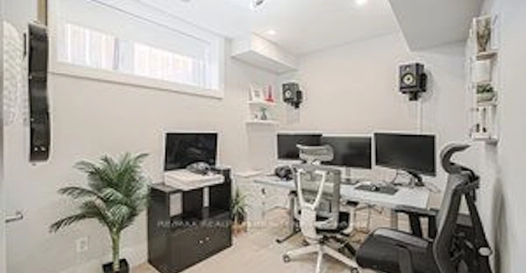 Bsmt-263 East Avenue, Toronto, ON, M1C 2W2 - 14