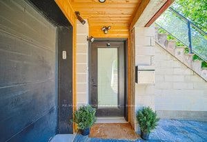 Bsmt-263 East Avenue, Toronto, ON, M1C 2W2