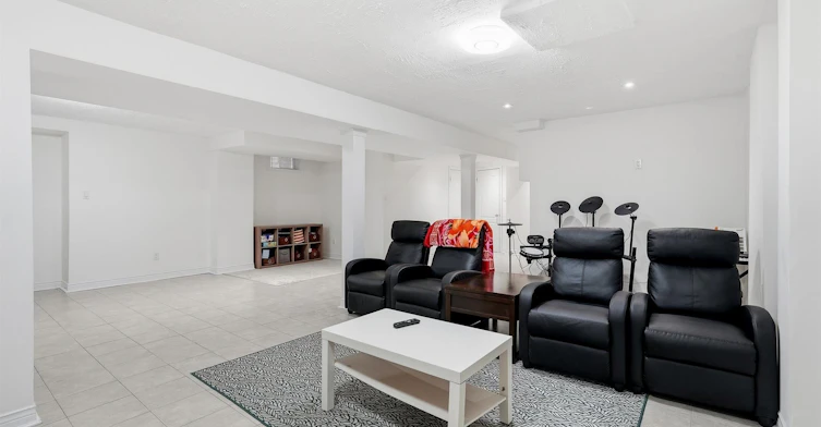 17 Chatterson Street, Whitby, ON, L1R 0B1 - 37