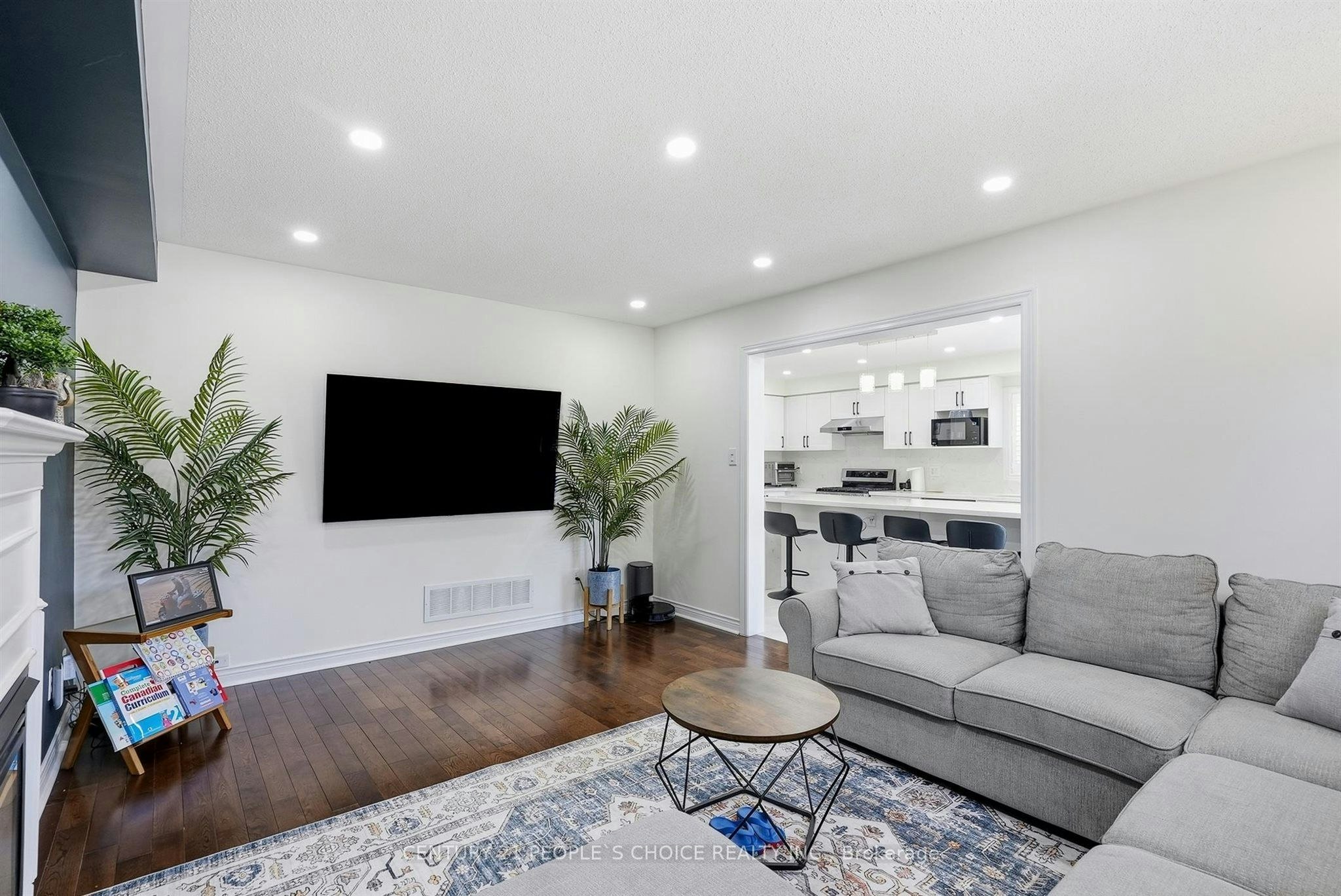 17 Chatterson Street, Whitby, ON, L1R 0B1 - 8