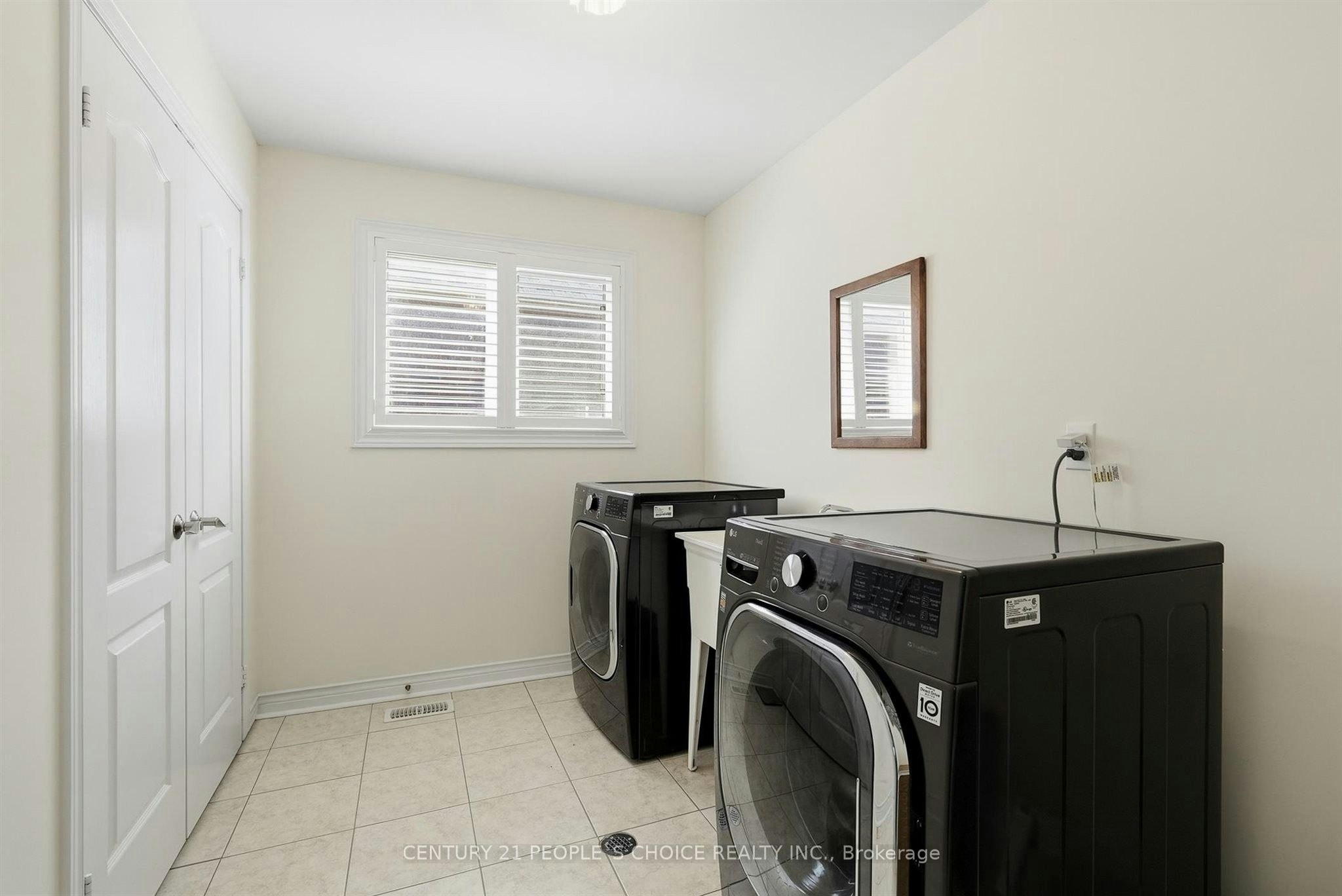 17 Chatterson Street, Whitby, ON, L1R 0B1 - 39