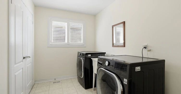 17 Chatterson Street, Whitby, ON, L1R 0B1 - 39