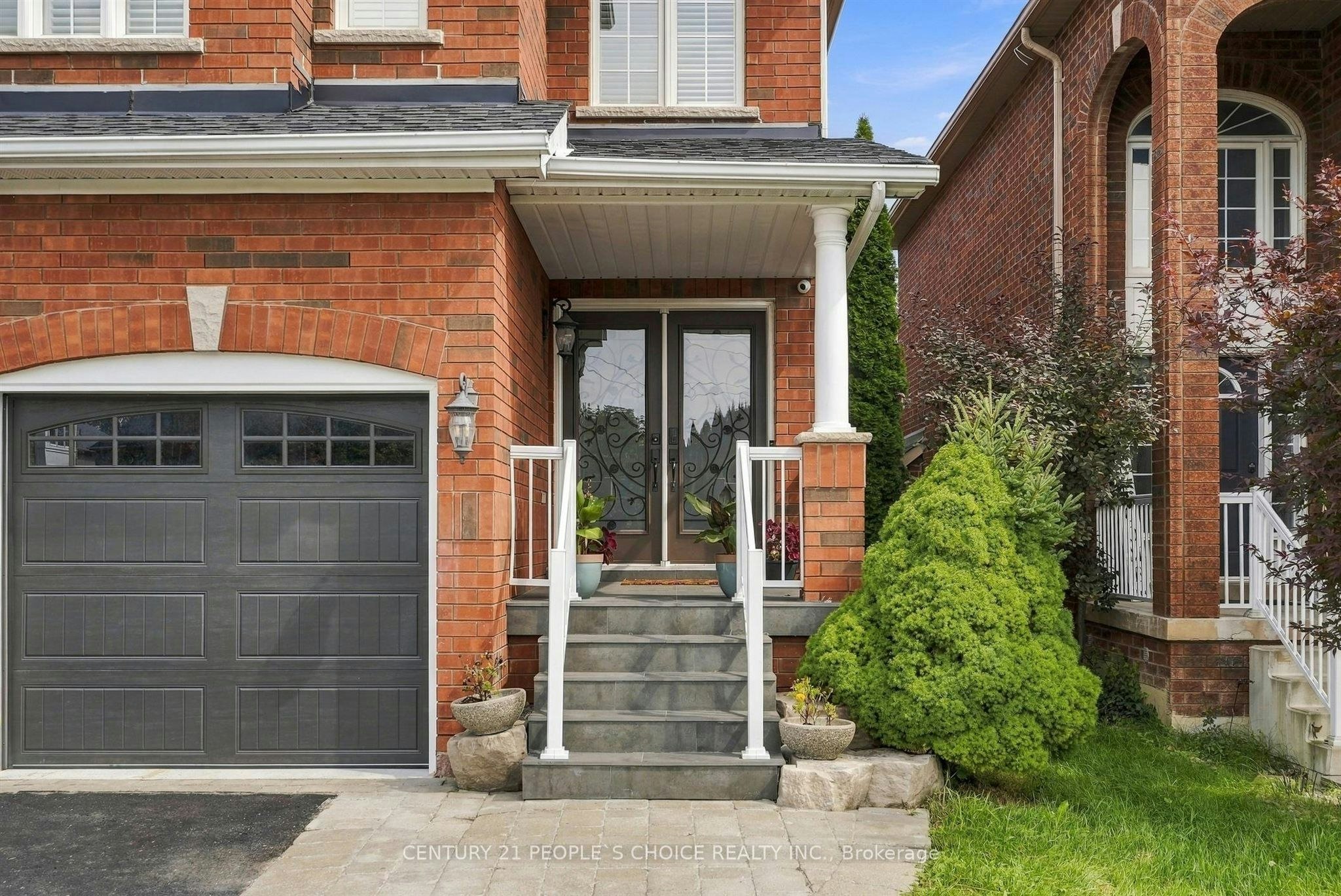 17 Chatterson Street, Whitby, ON, L1R 0B1 - 2