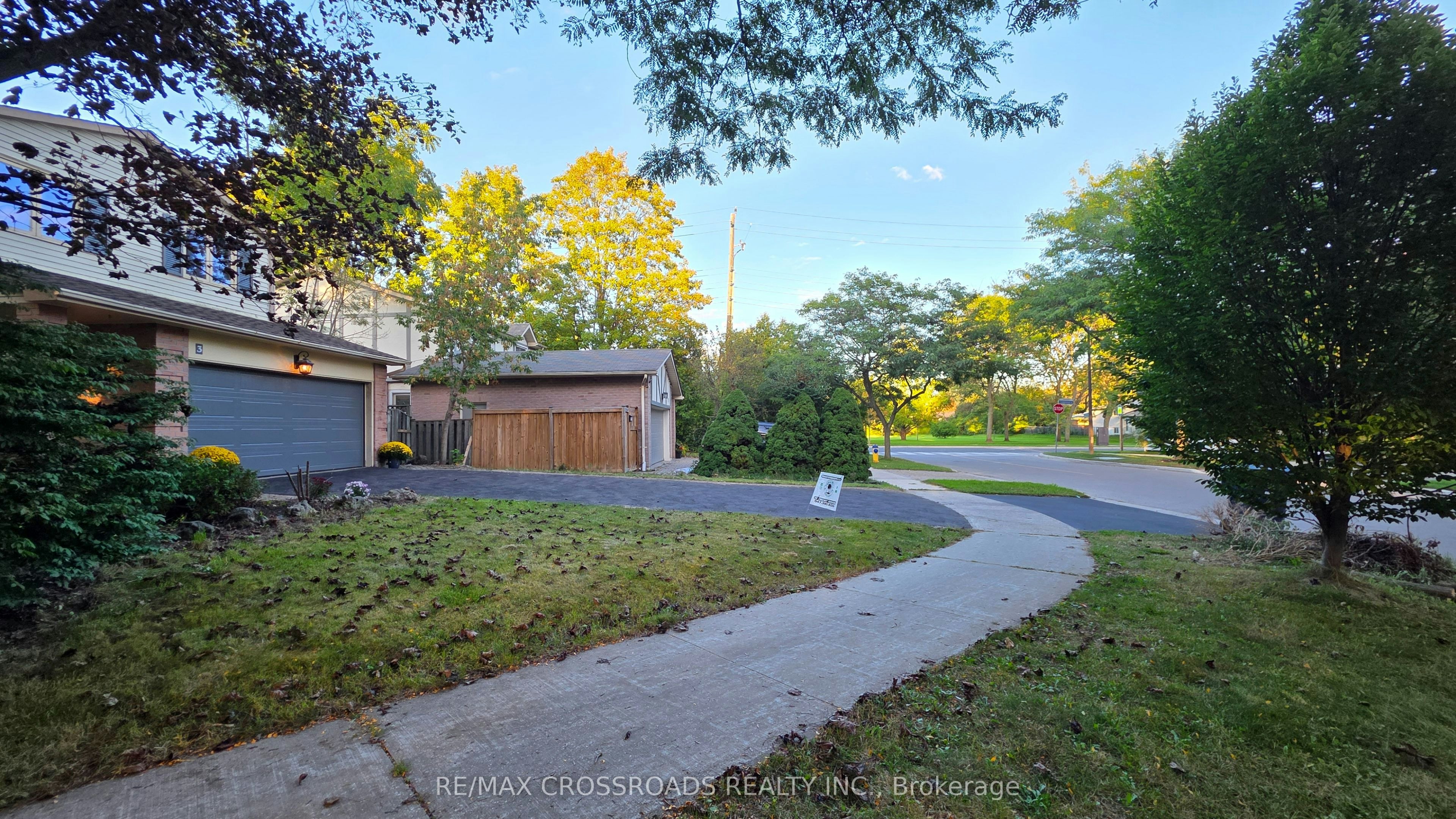 3 Cherrydale Court, Toronto, ON, M1C 3H1 - 3
