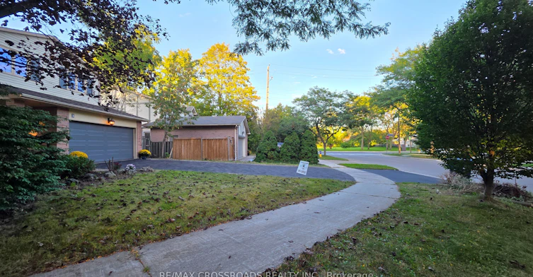 3 Cherrydale Court, Toronto, ON, M1C 3H1 - 3