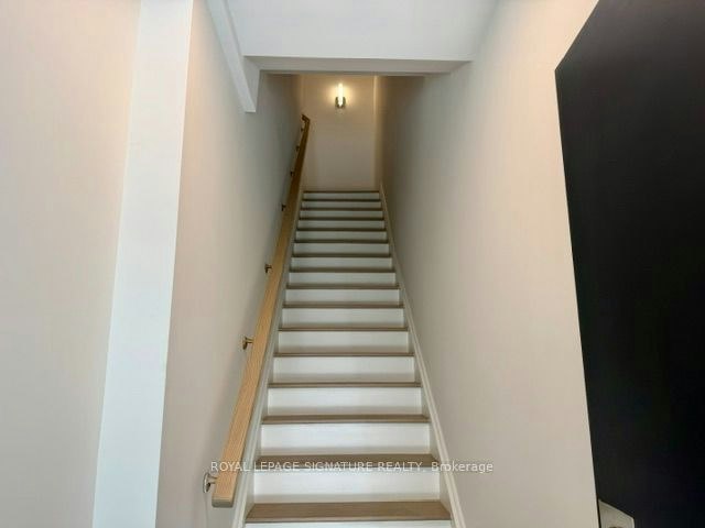 2-1475 O'connor Drive, Toronto, ON, M4B 0A7 - 3