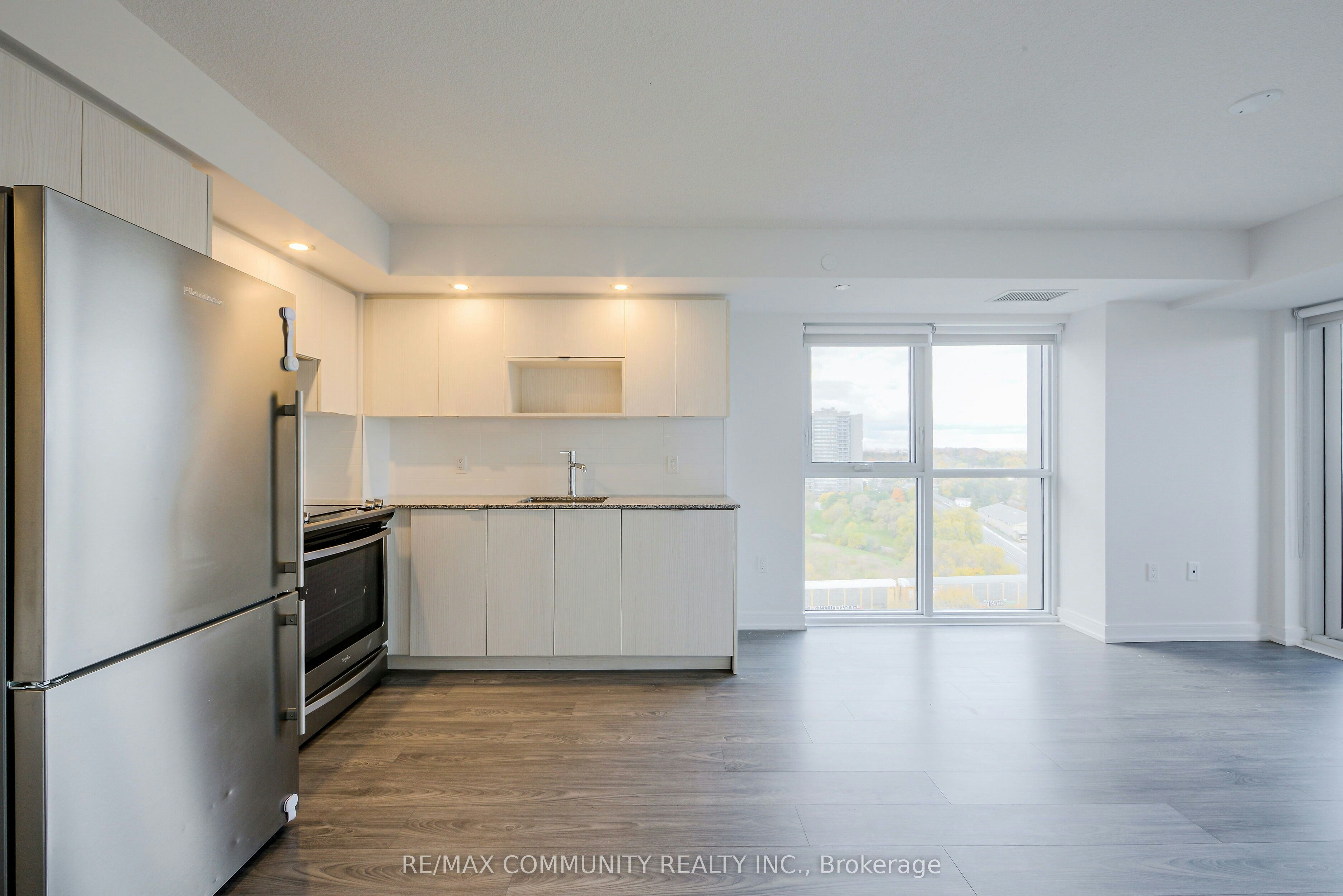 1102-225 Village Green Square, Toronto, ON, M1S 0N4 - 11