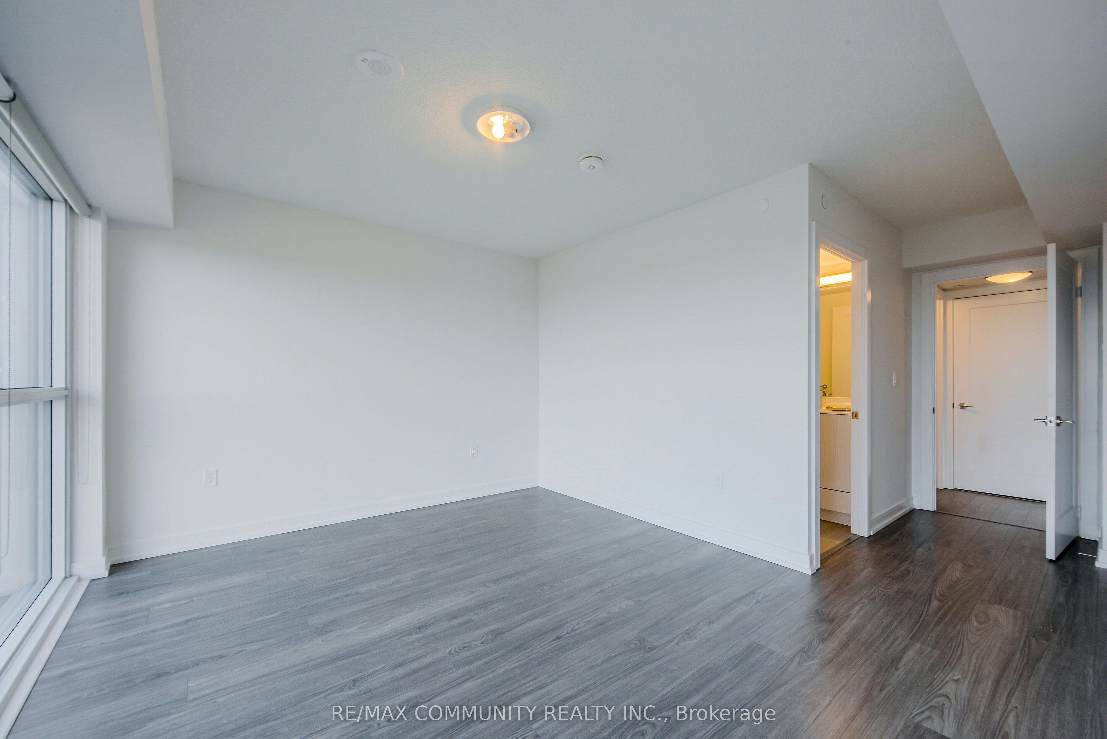 1102-225 Village Green Square, Toronto, ON, M1S 0N4 - 24