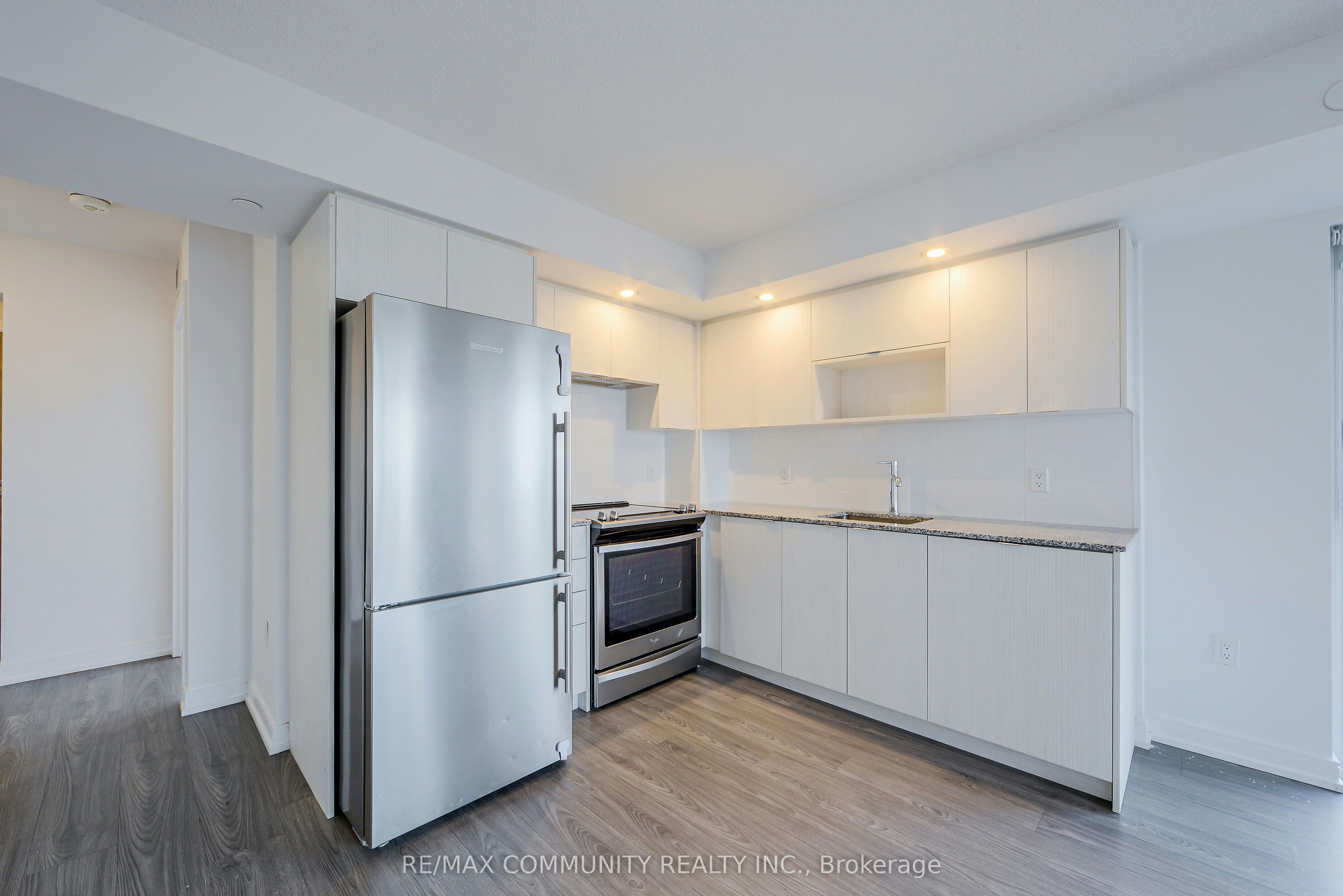 1102-225 Village Green Square, Toronto, ON, M1S 0N4 - 12