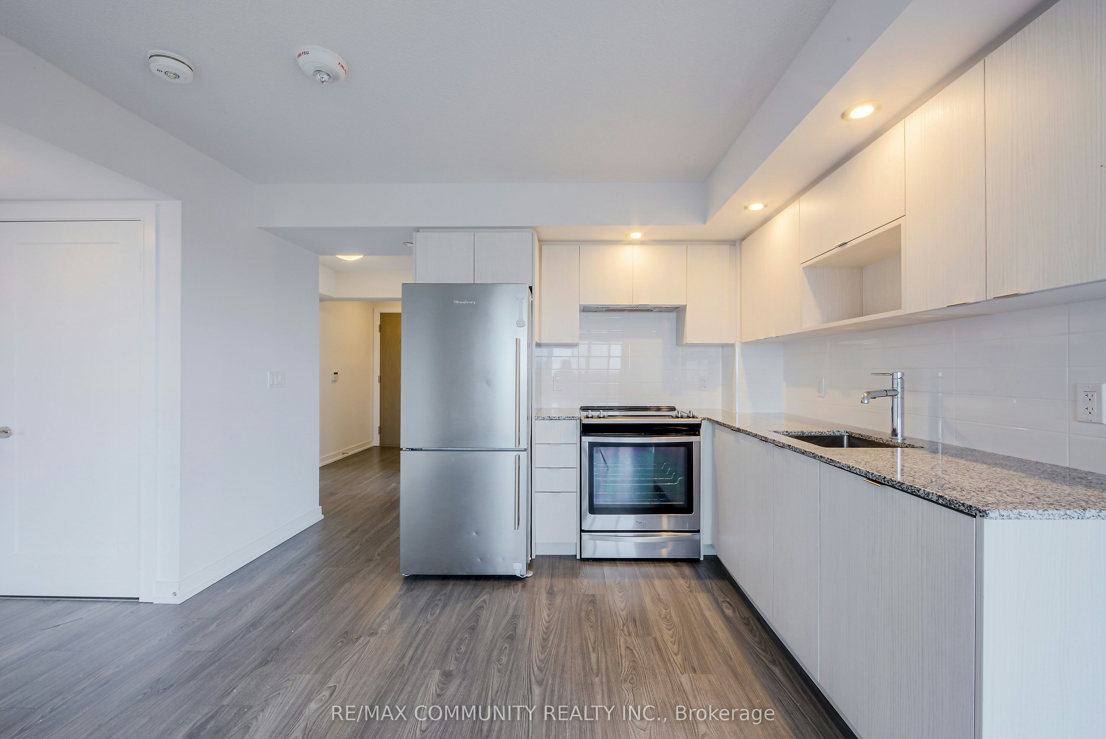 1102-225 Village Green Square, Toronto, ON, M1S 0N4 - 13