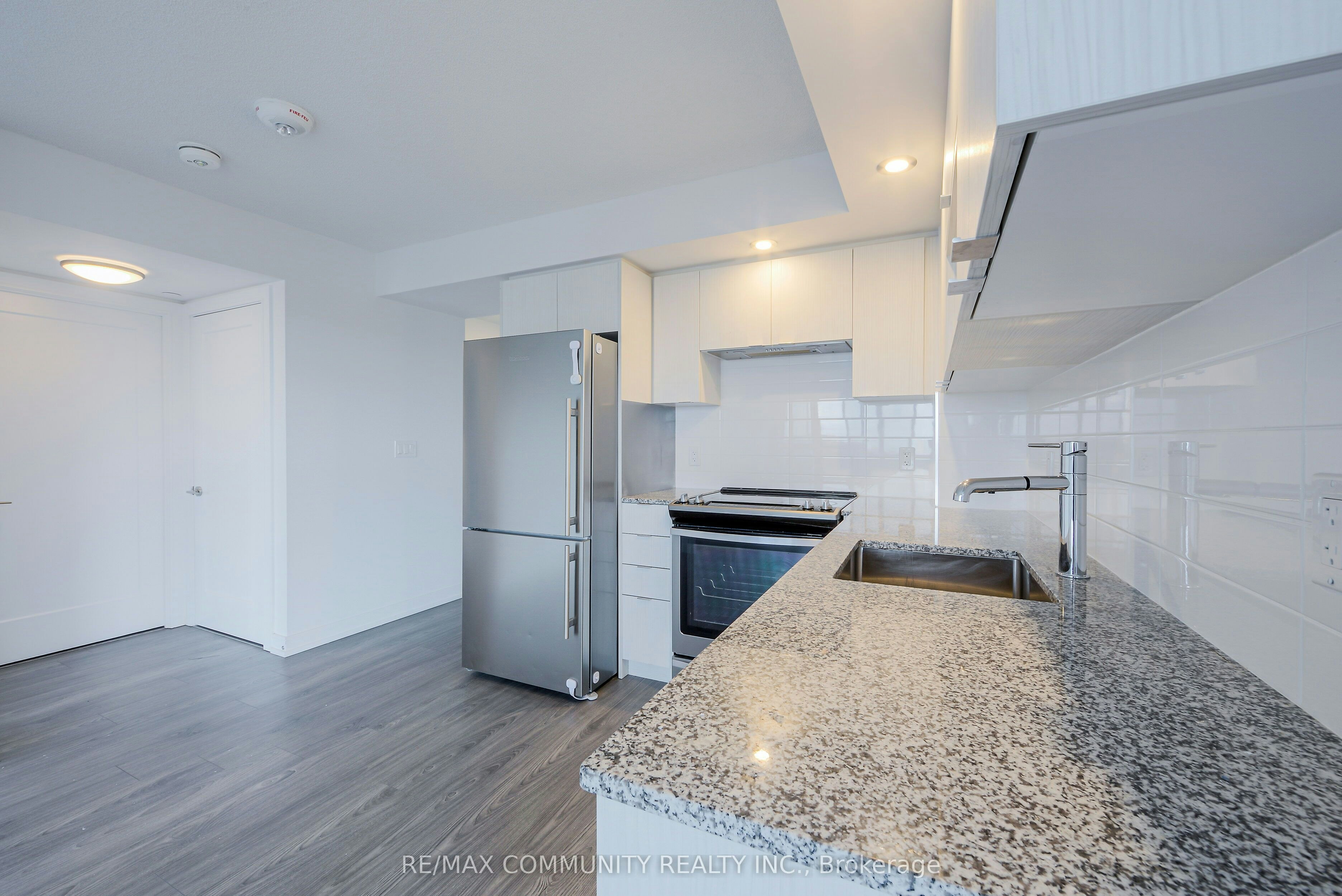1102-225 Village Green Square, Toronto, ON, M1S 0N4 - 14
