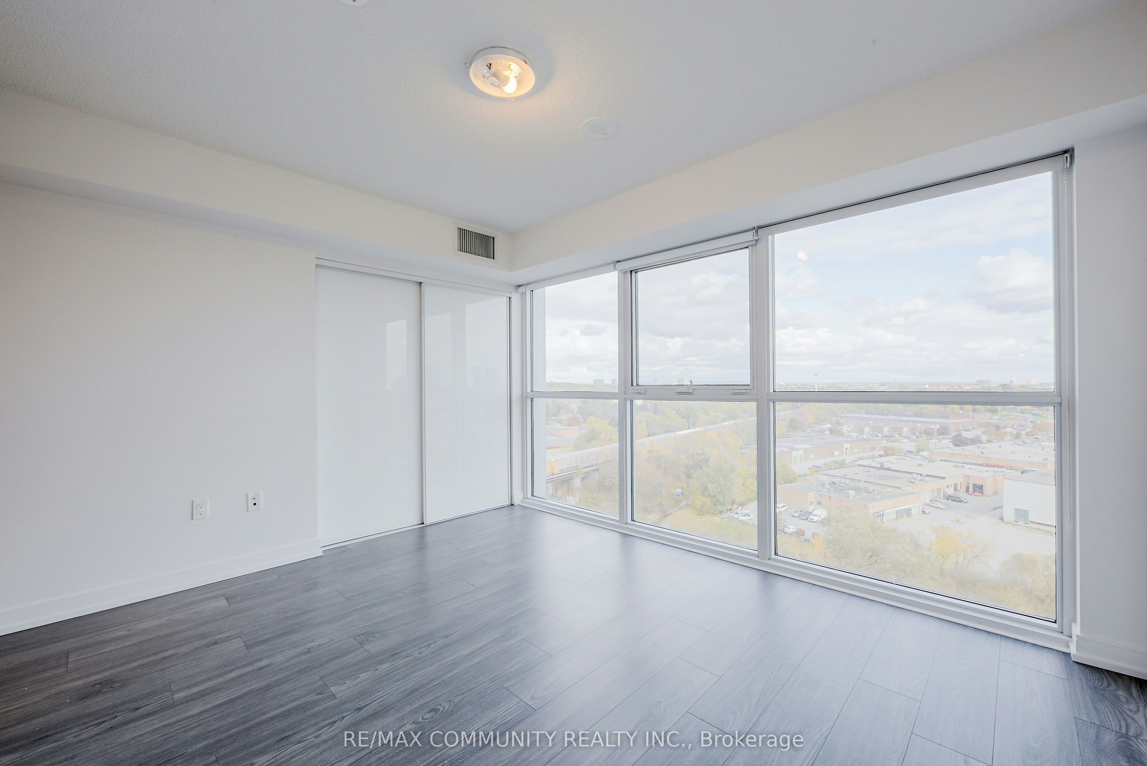 1102-225 Village Green Square, Toronto, ON, M1S 0N4 - 22