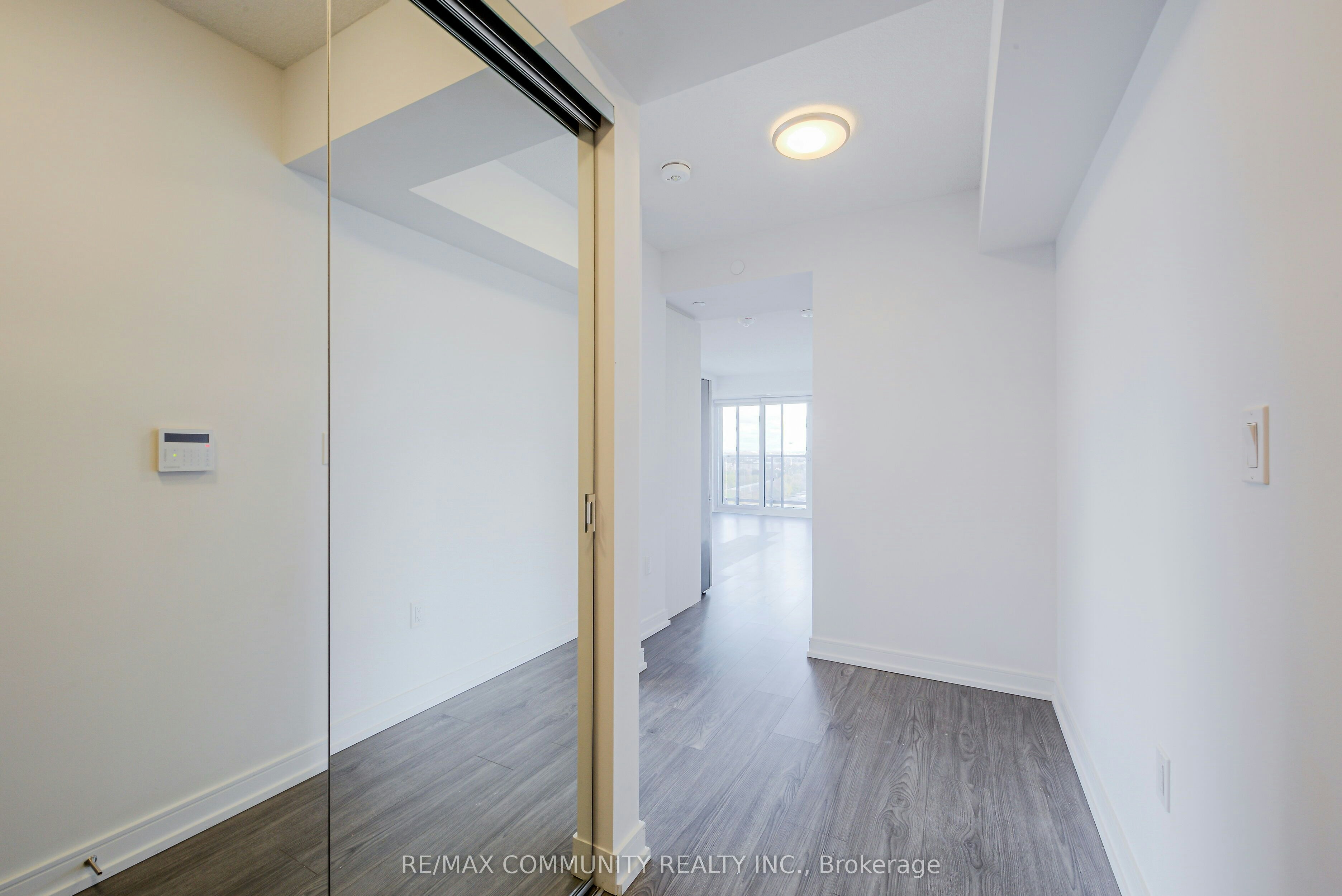 1102-225 Village Green Square, Toronto, ON, M1S 0N4 - 9