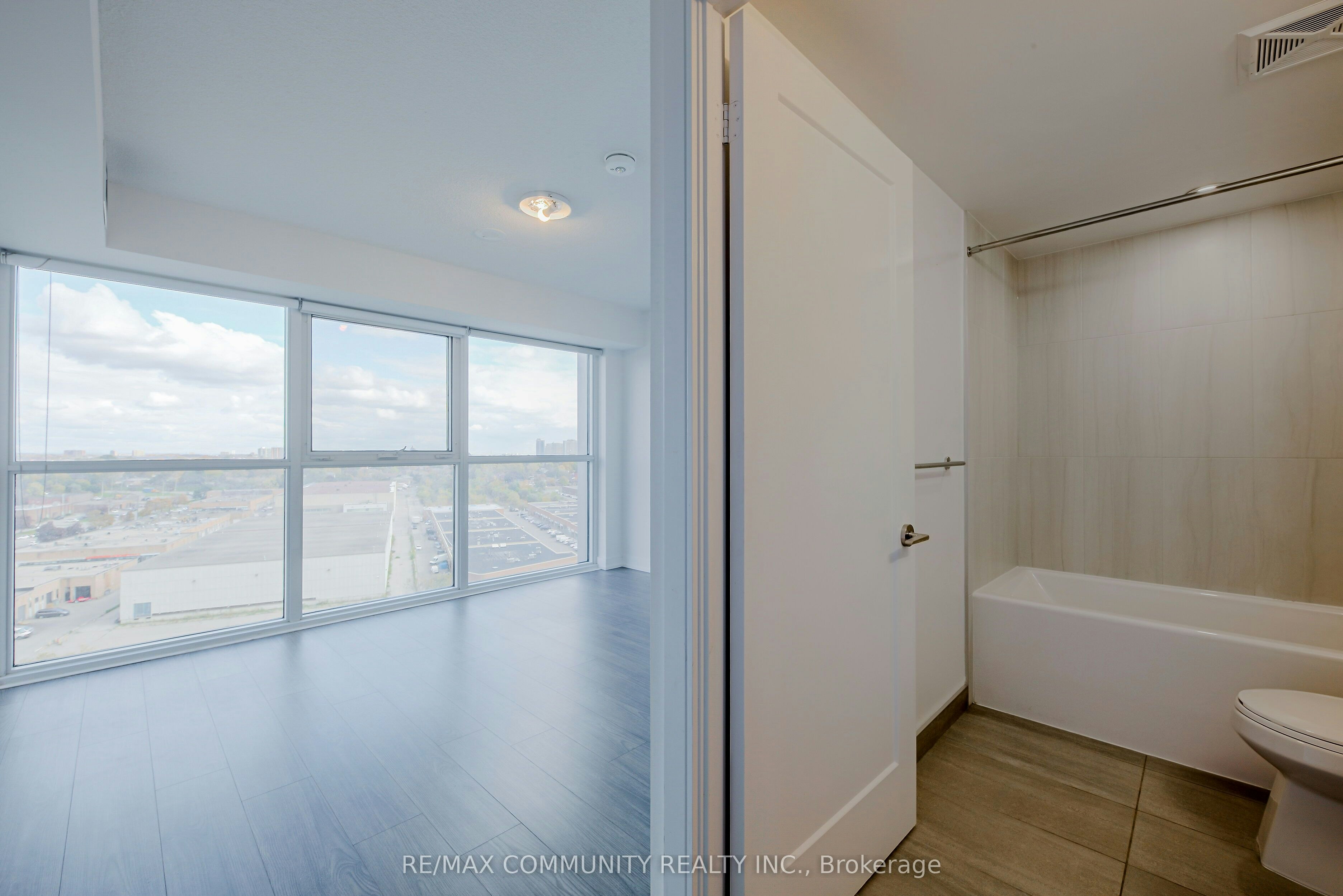 1102-225 Village Green Square, Toronto, ON, M1S 0N4 - 20