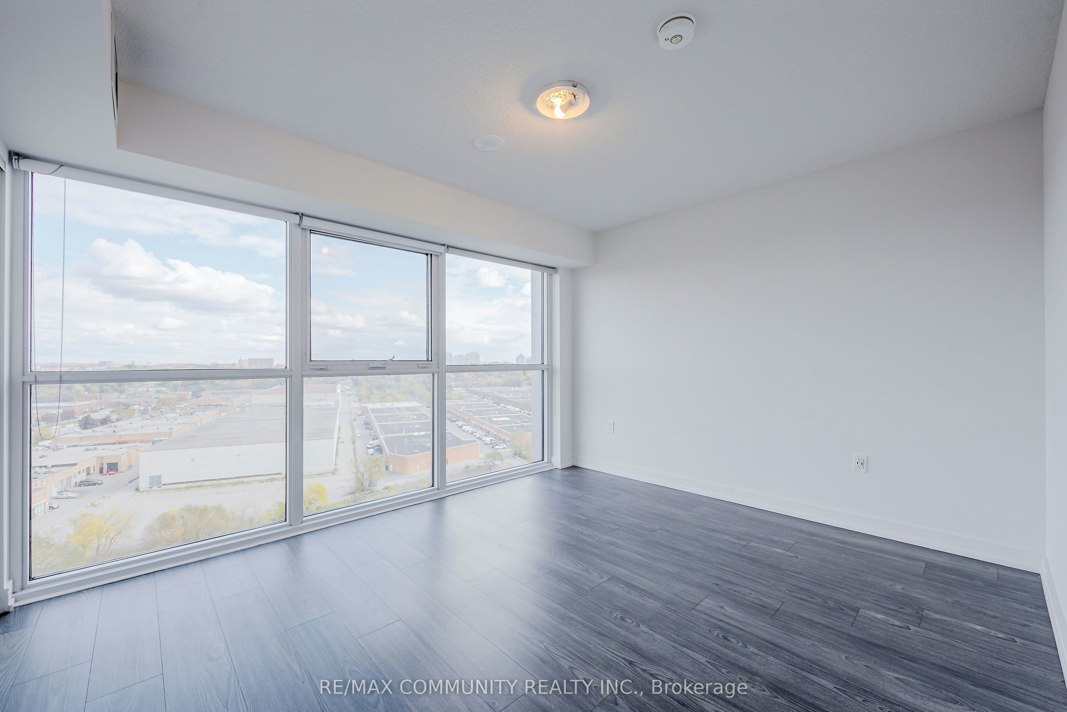 1102-225 Village Green Square, Toronto, ON, M1S 0N4 - 21