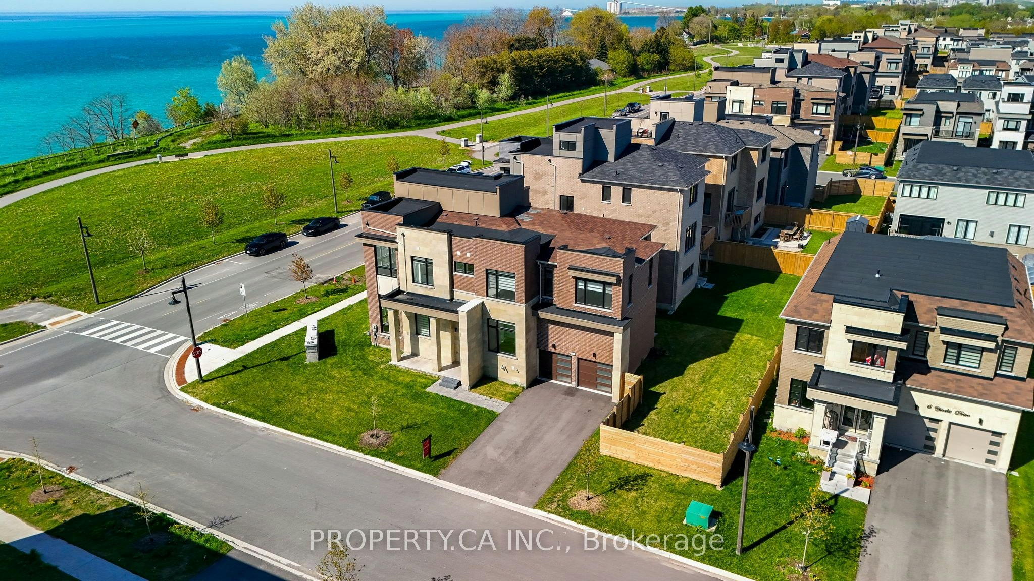 2 Yacht Drive, Clarington, ON, L1C 4A9