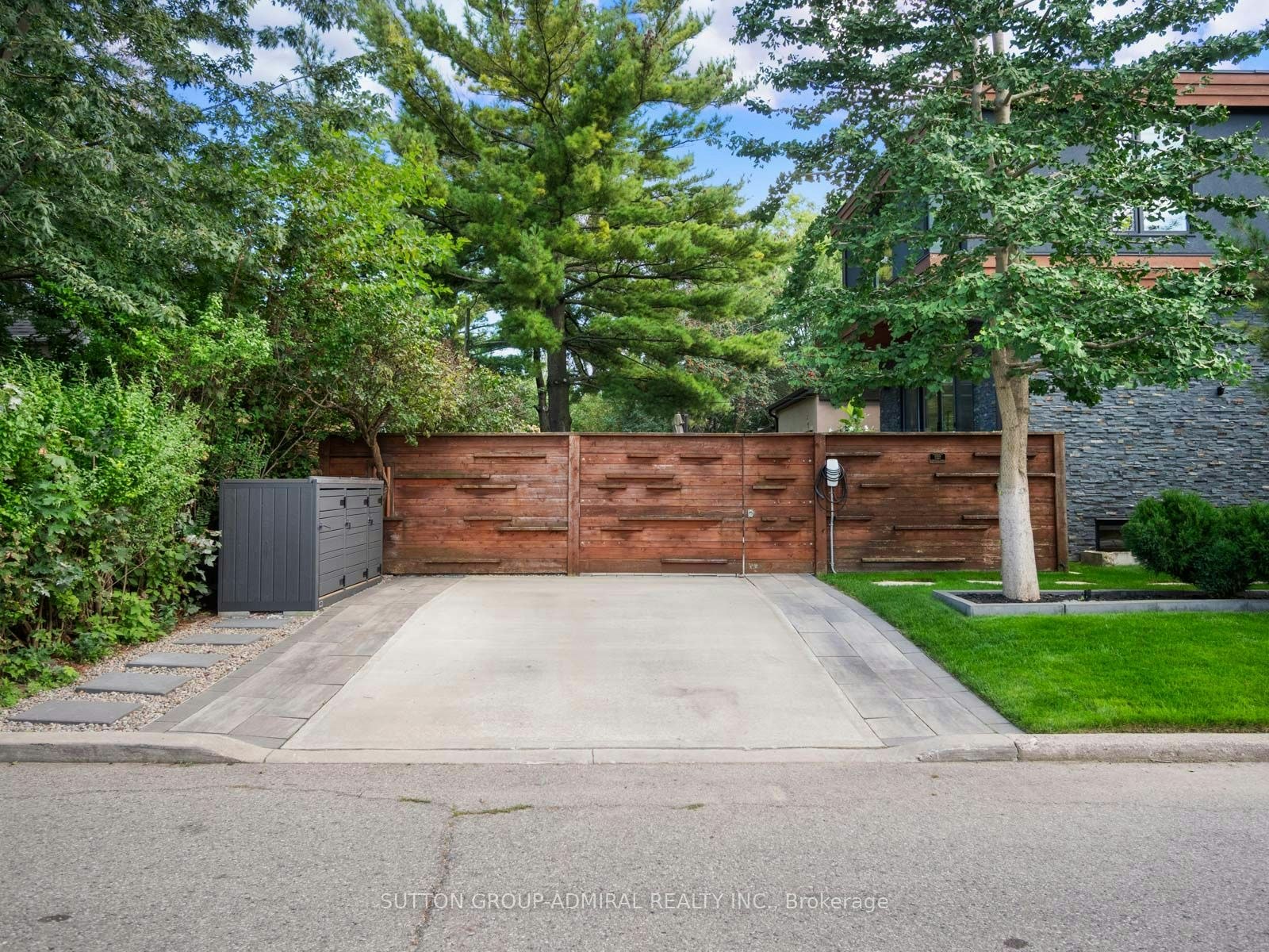 39 Red Deer Avenue, Toronto, ON, M1N 2Z1 - 40