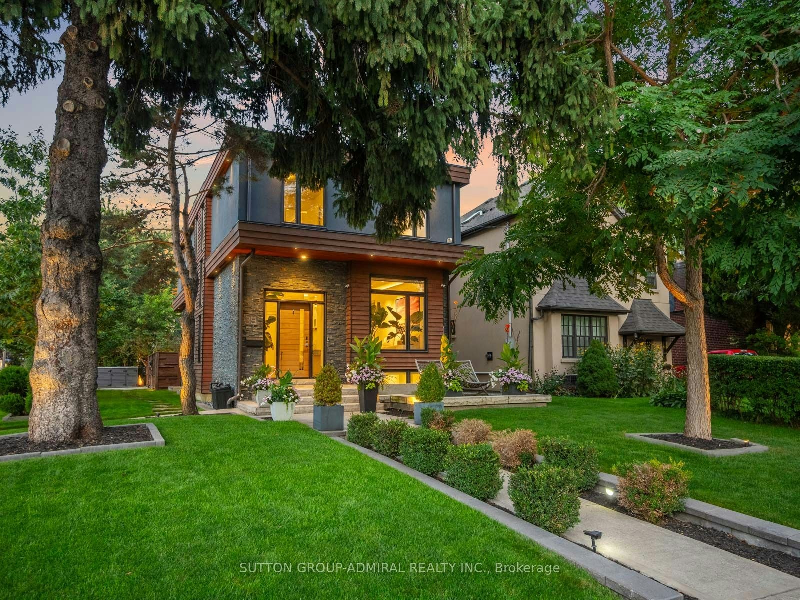 39 Red Deer Avenue - 2
