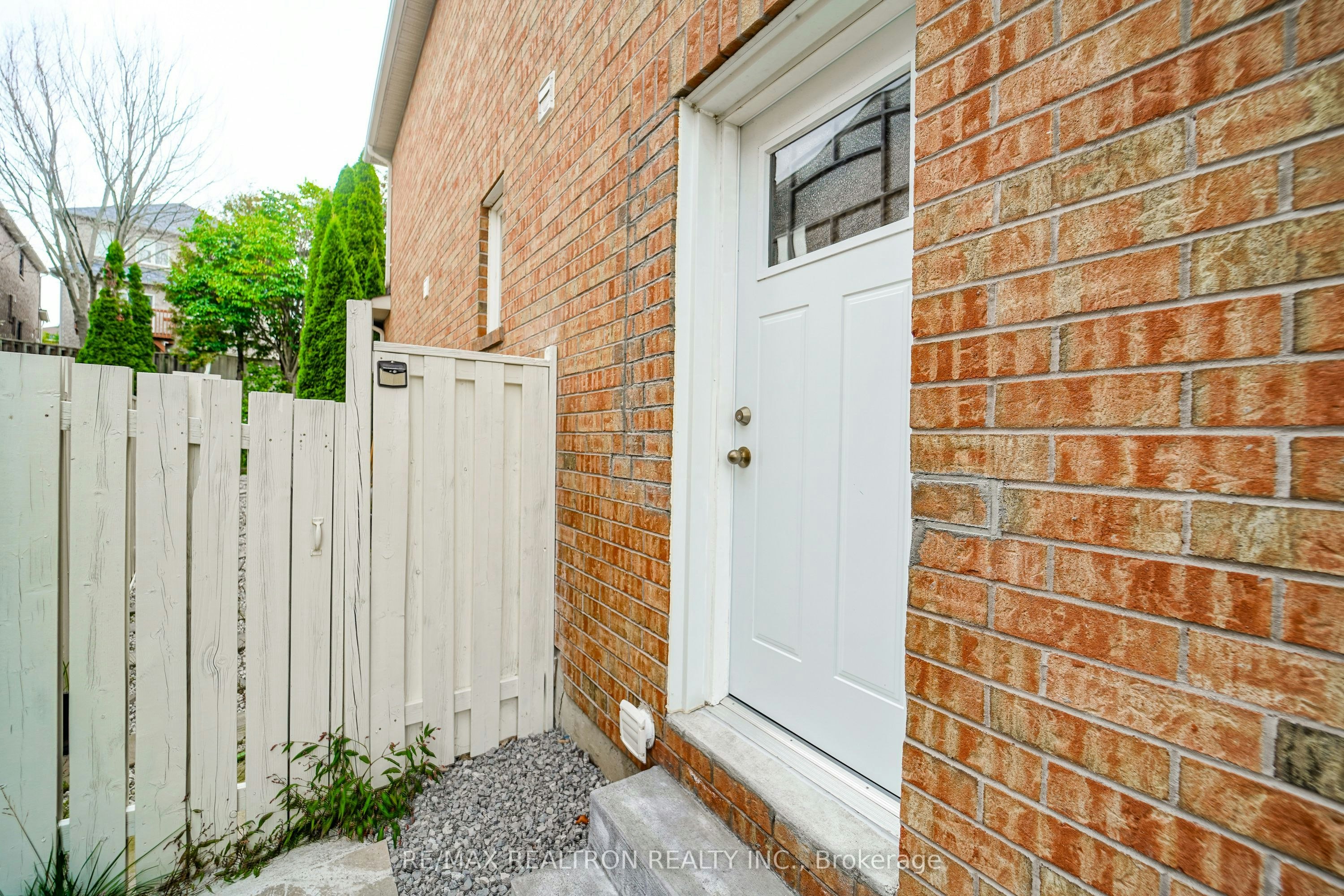 160 Dooley Crescent, Ajax, ON, L1T 4J7 - 20